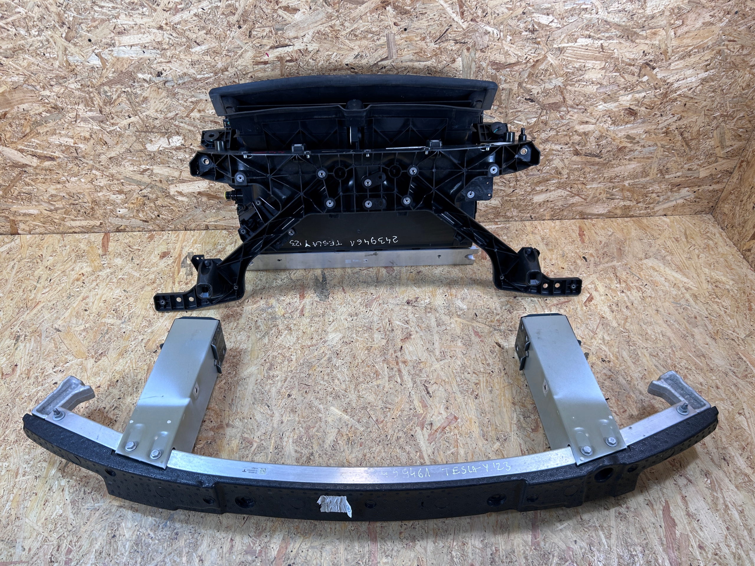 PAS PRZEDNI WZMOCNIENIE BELKA CHŁODNICE TESLA MODEL Y 2020-