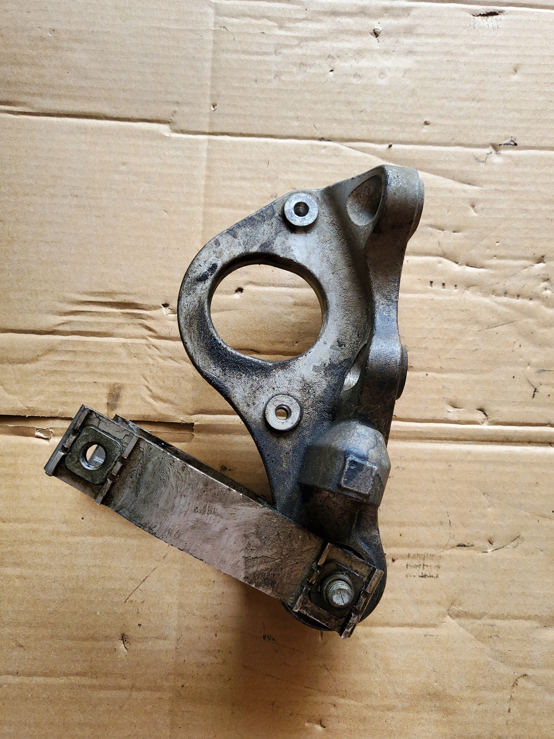 support engine mount VOLVO XC90 II 2.0D OE