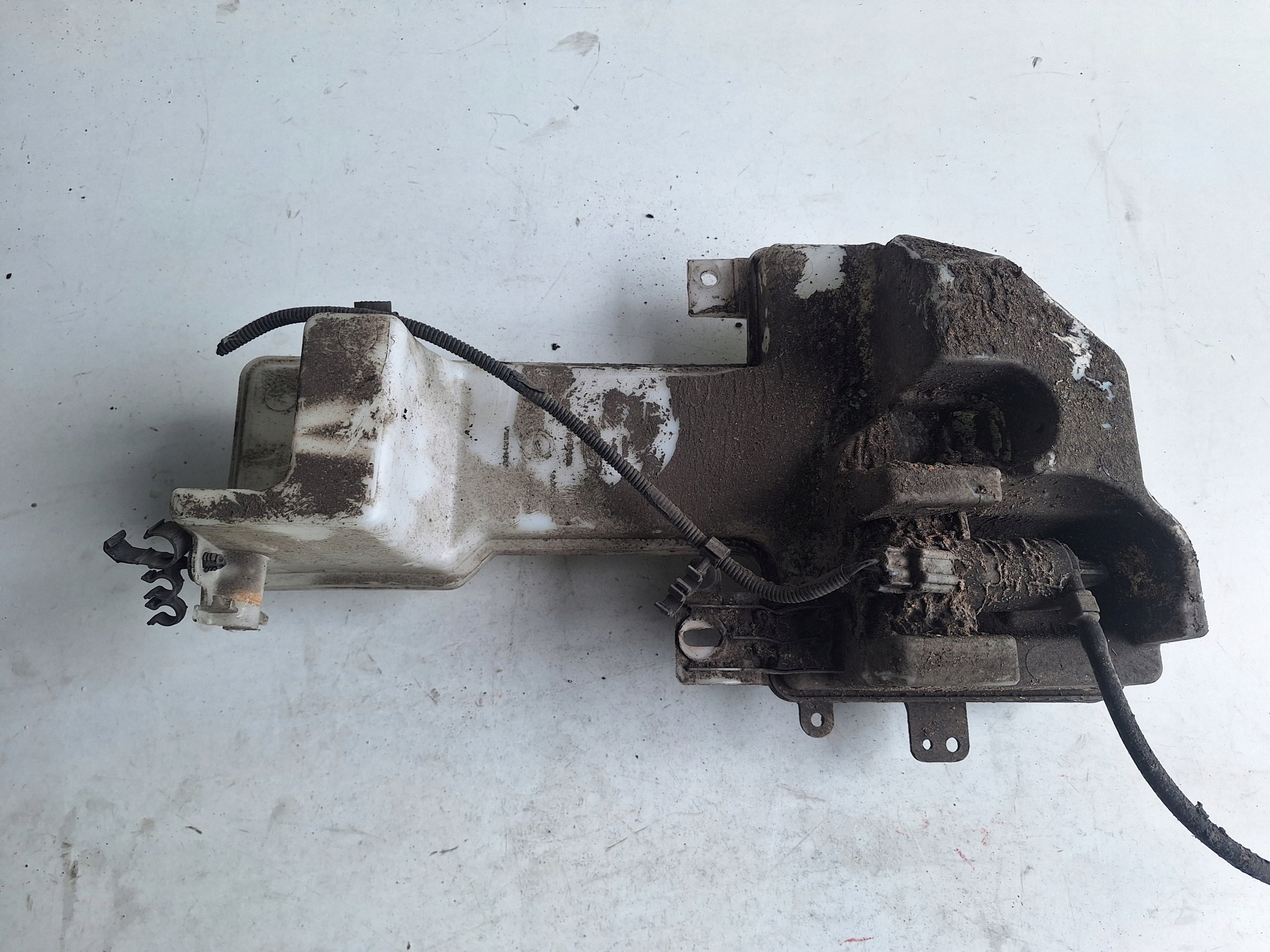 FORD TRANSIT MK8 13-18 Behälter Spritzdüse