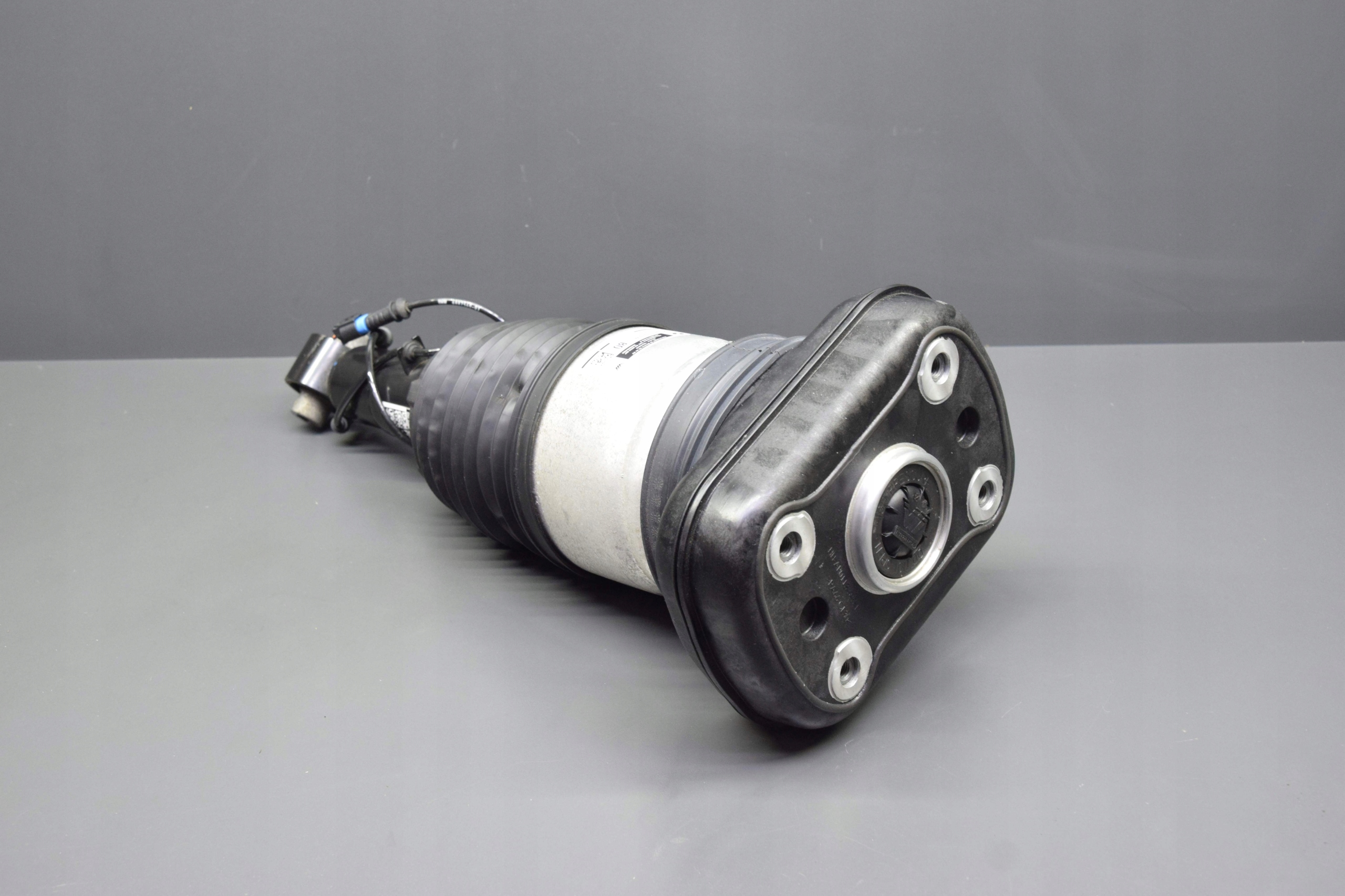 shock absorber right rear part BMW X7 G07 2293km