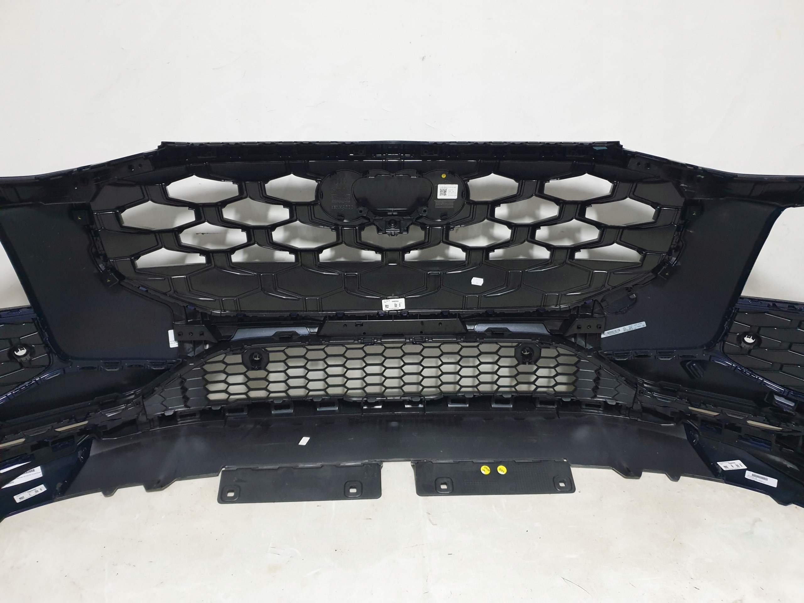 AUDI Q3 III 83H S-LINE 25-> bumper front front 4xPDC 83H807437D