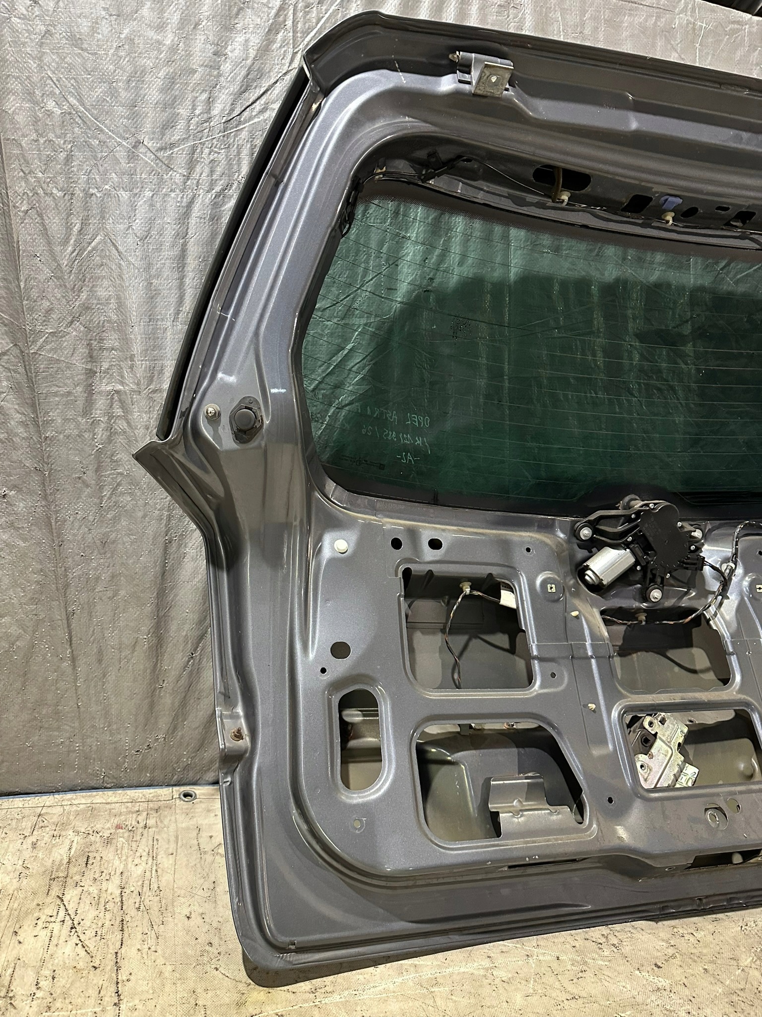 trunk door boot OPEL ASTRA H KOMBI 2007R.
