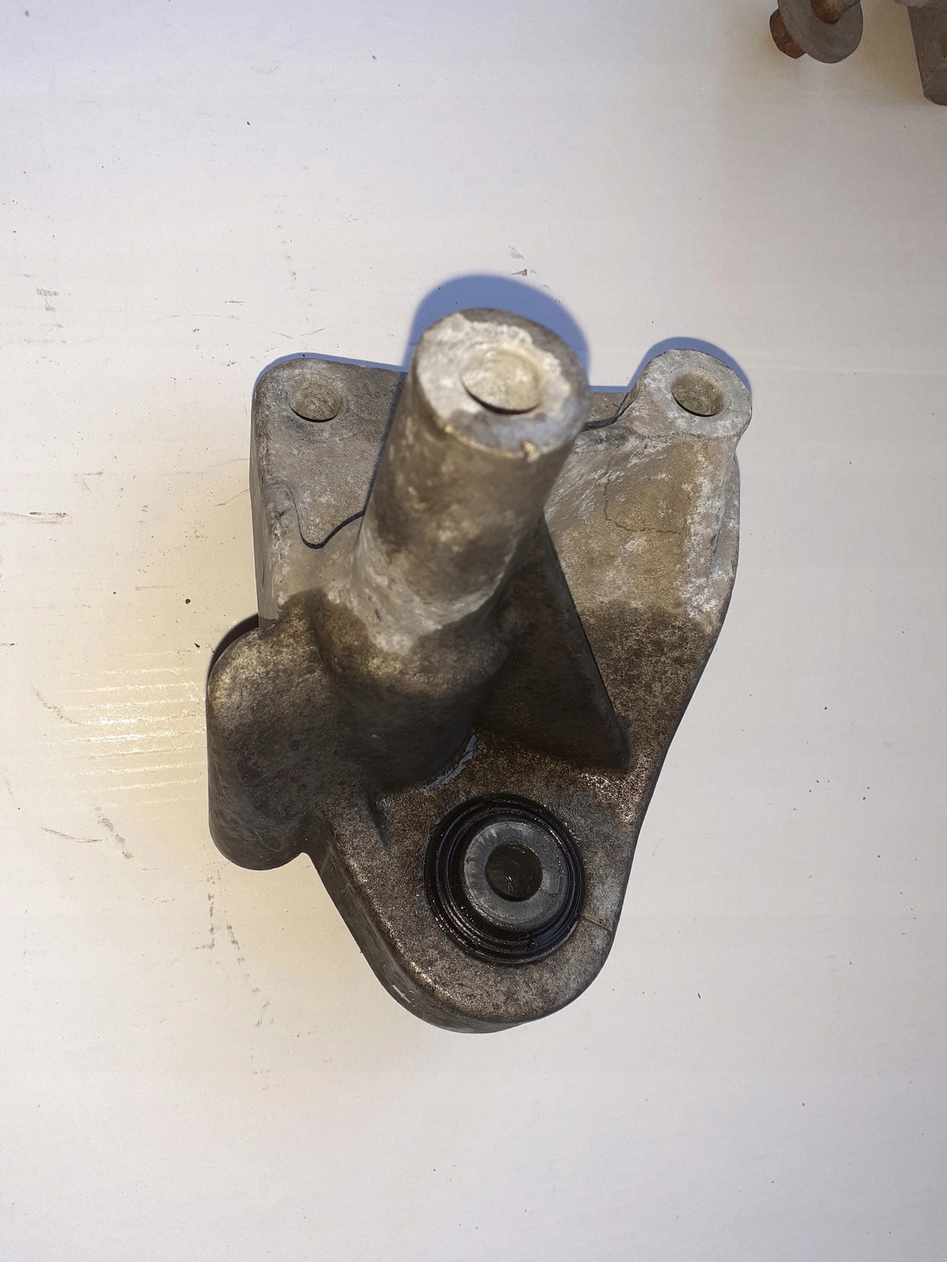 console gearbox mounting DS73-6P093-AC MONDEO MK5 2.0
