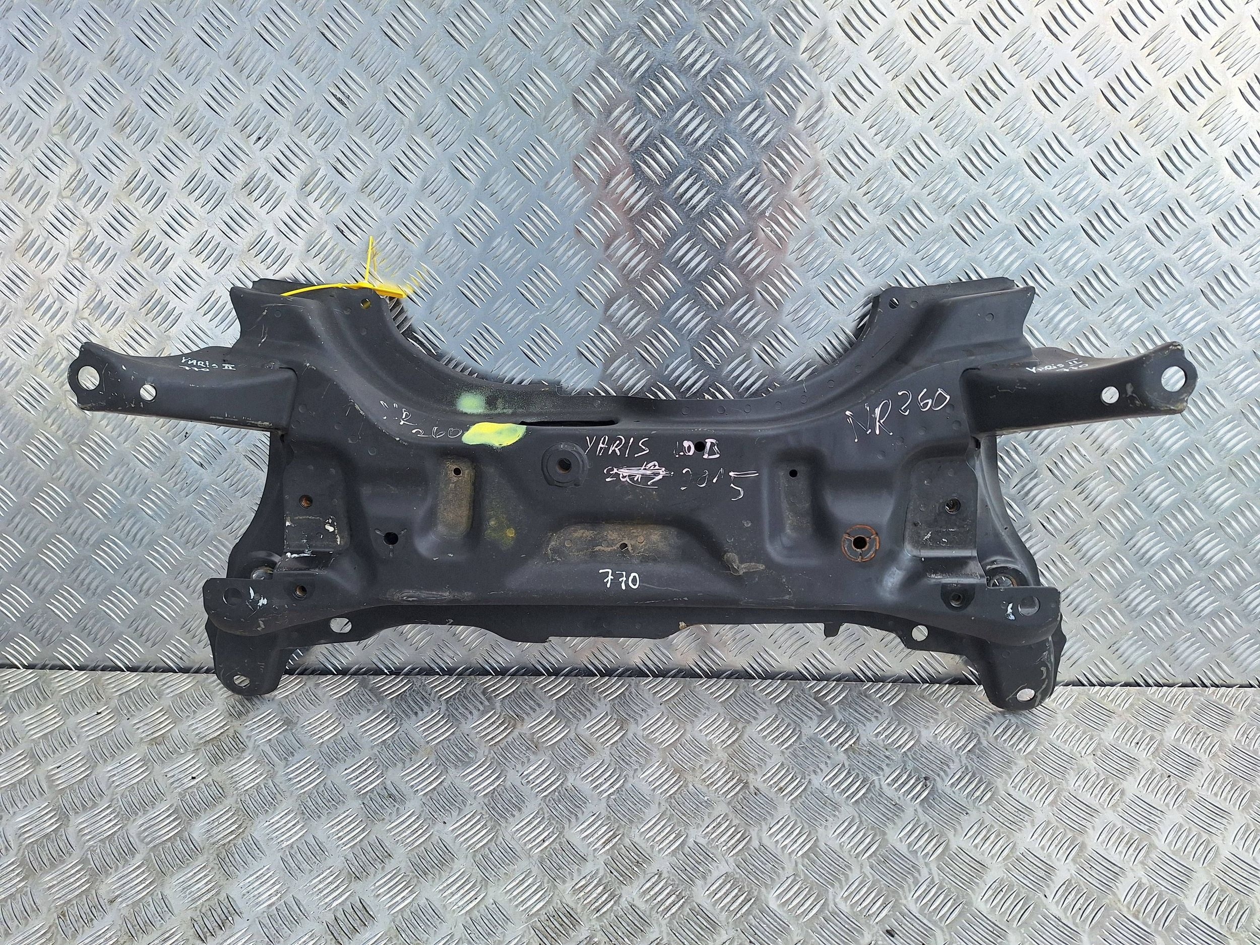 axle beam axle beam subframe TOYOTA YARIS II 06-11