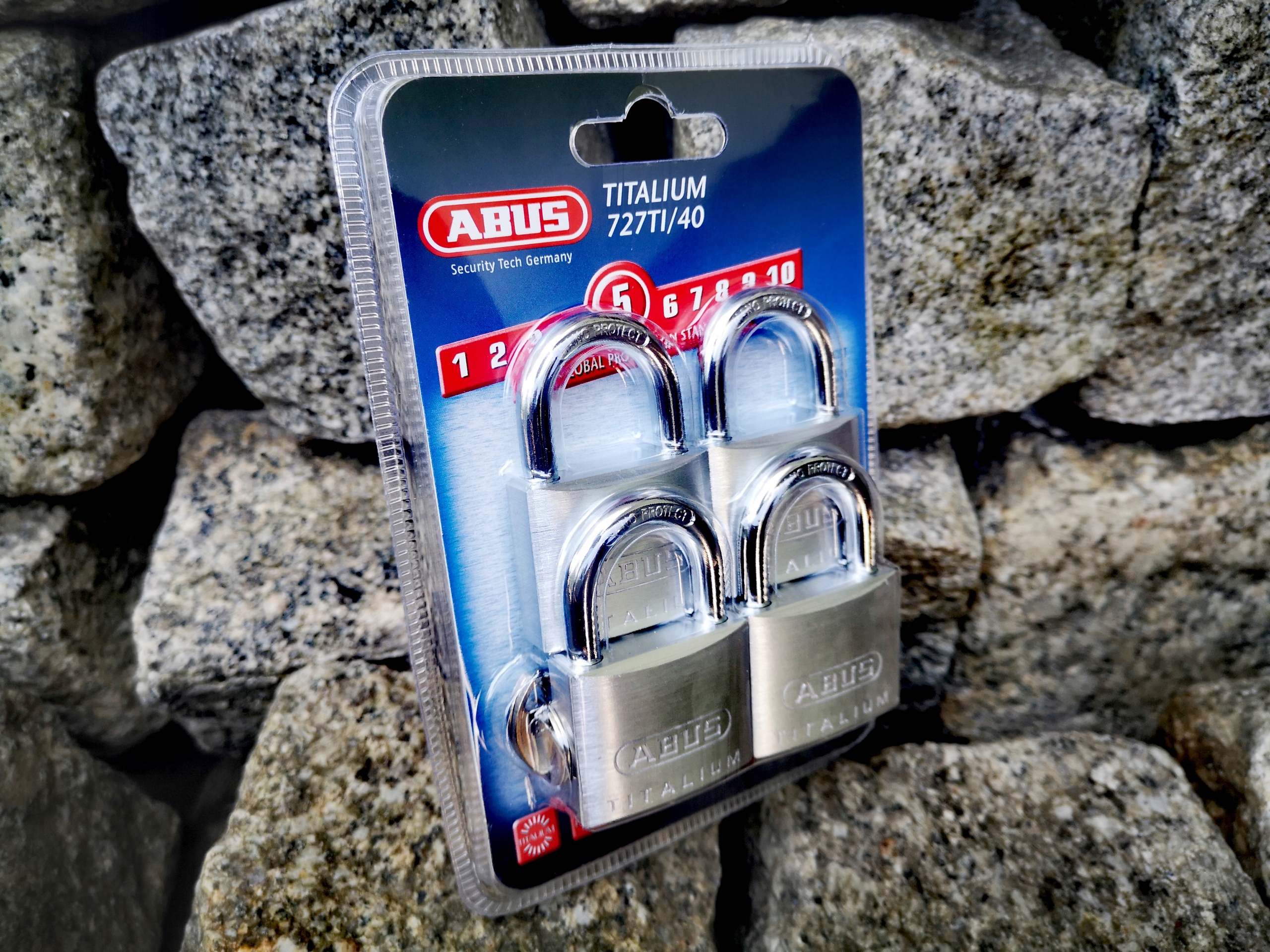 ABUS 4 CZTERY KŁÓDKI NA JEDEN 1 KLUCZ KŁÓDKA 40MM Marka Abus