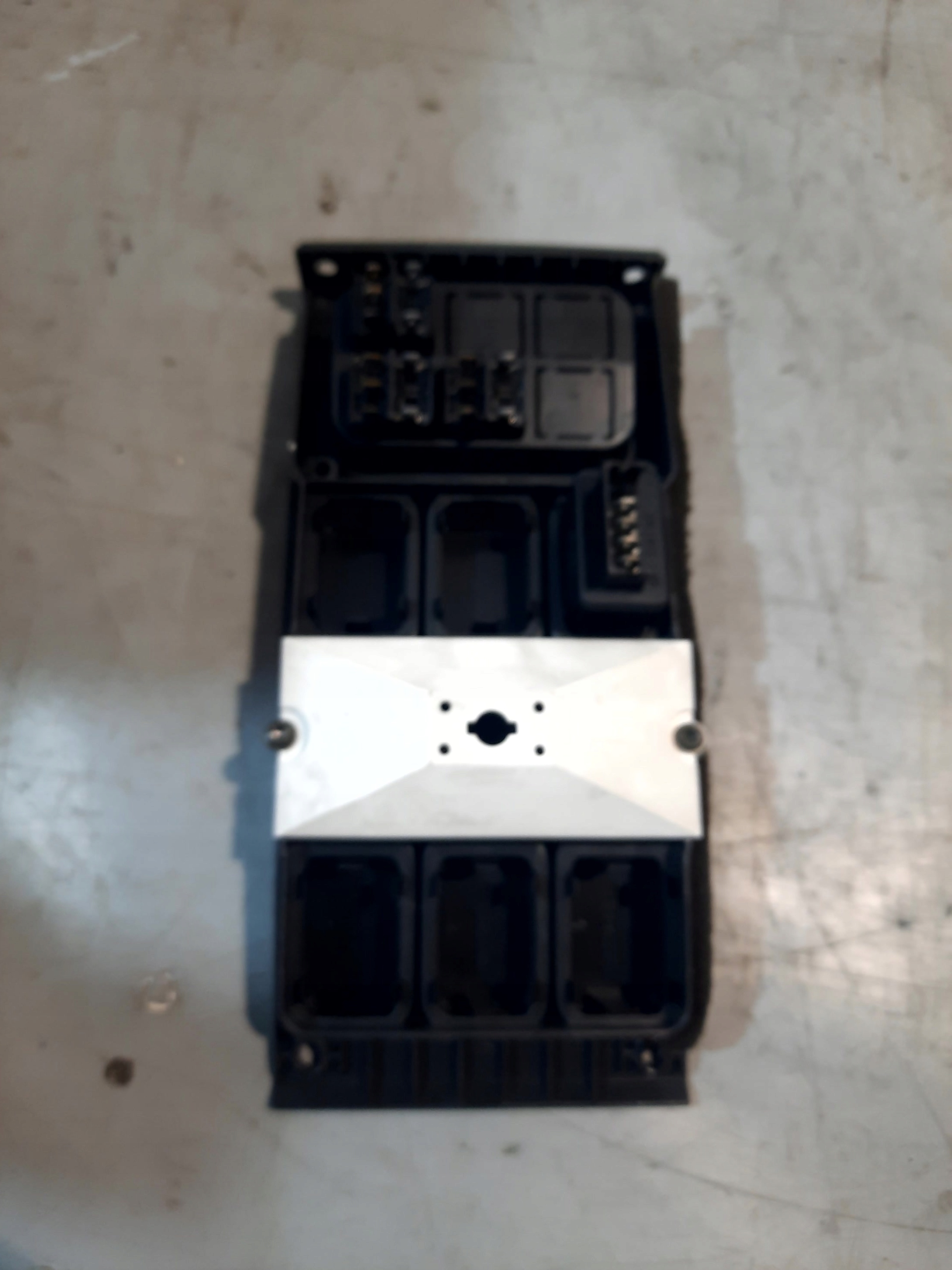 PANEL levers SCANIA 4 P94 BD4X2NA 2000r 1110904