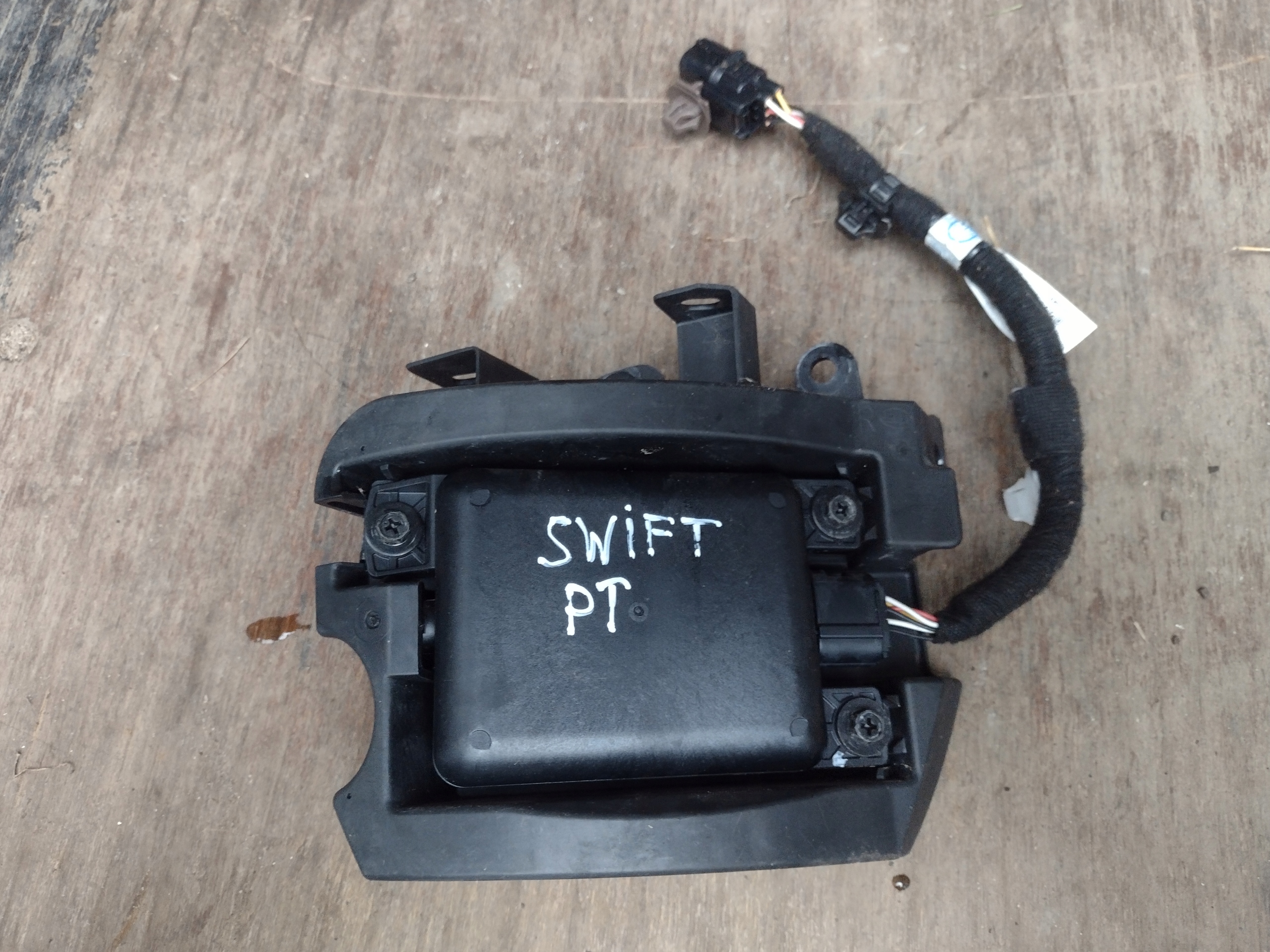 Модуль круїз-контролю правий задній Suzuki Swift MK8