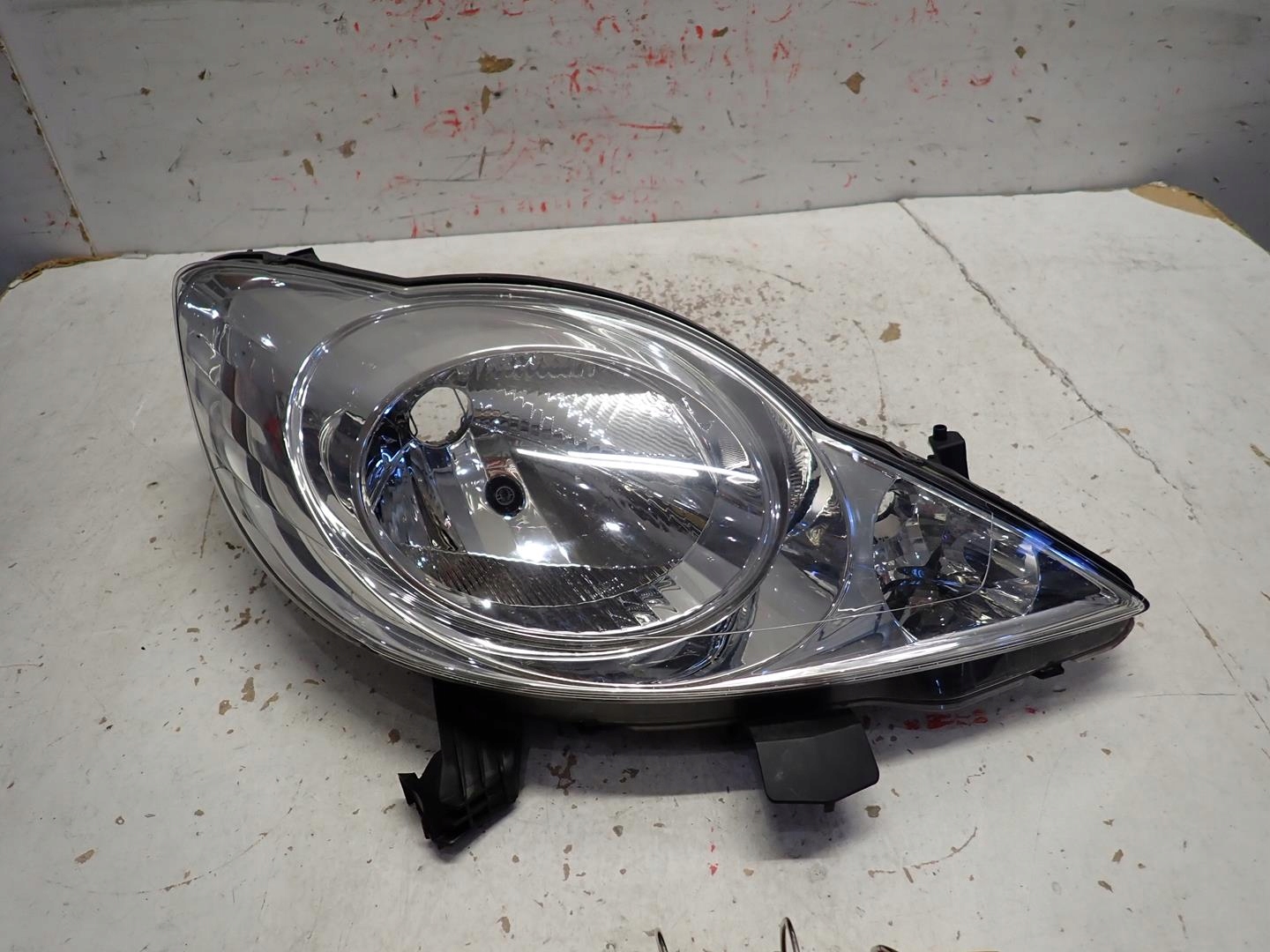 light front front right PEUGEOT 107 2005-2012 81110-0H030