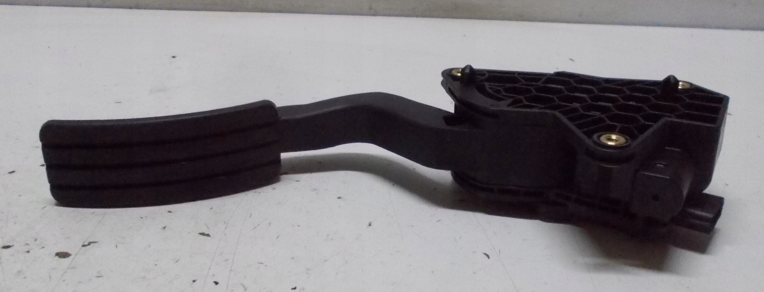 RENAULT LATITUDE 3.0 DCI 12R accelerator pedal 180050001R
