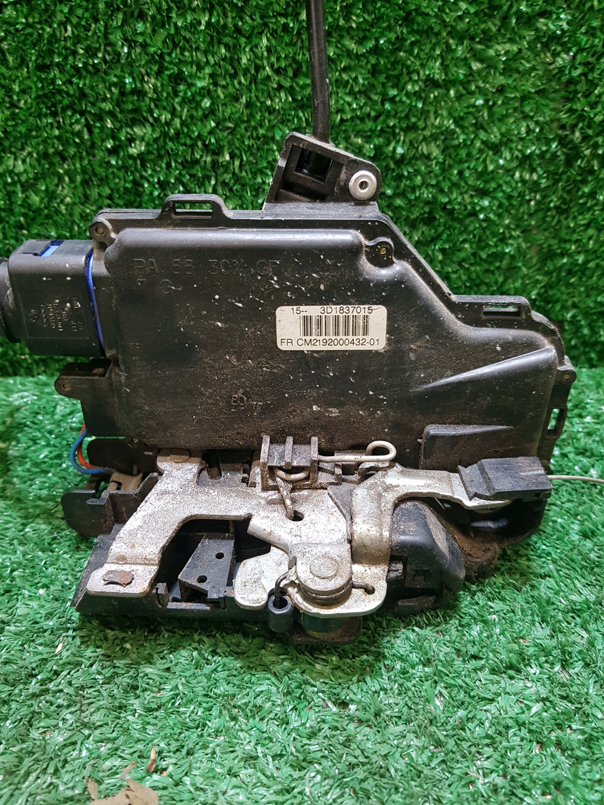 lock door left front SEAT ALTEA 9 PIN 3D1837015