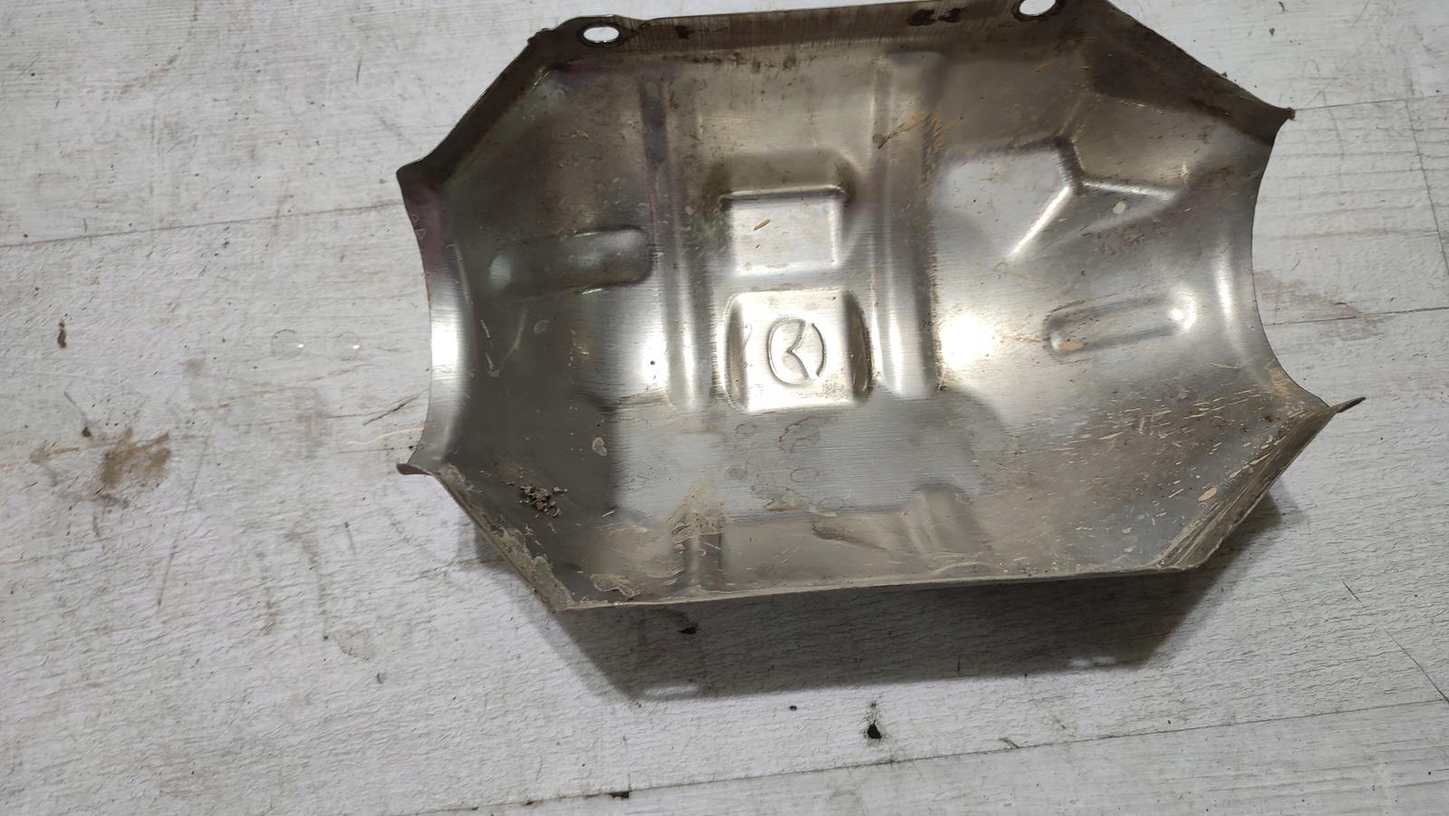 Blende Abdeckung katalizatora Mazda 2 DJ / DL lift