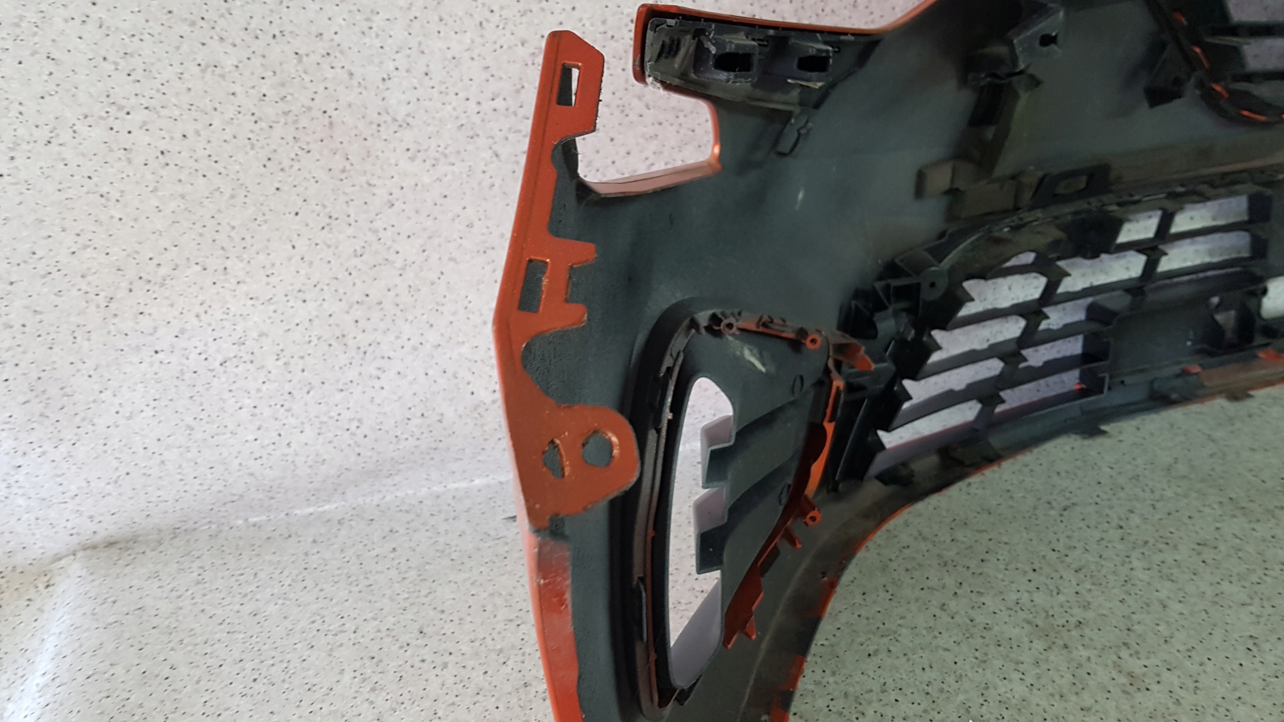 RENAULT CLIO 5 V 2019 - bumper front 9906