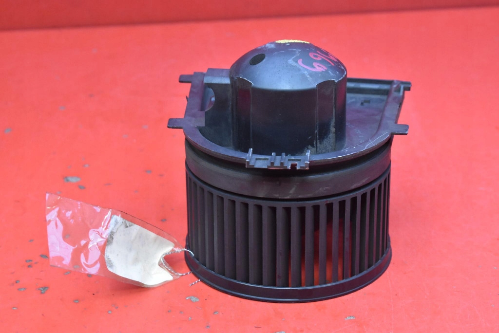 tOPENÍ ventilátor klími EU 8D1819021A VW PASSAT B5 96-00