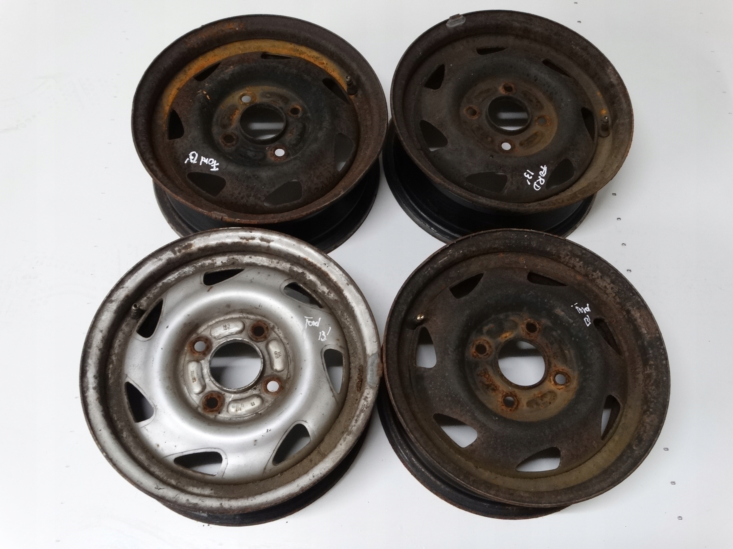 KOMPLET disk FORD 13' 4X108 5JX13 ET36 2130802