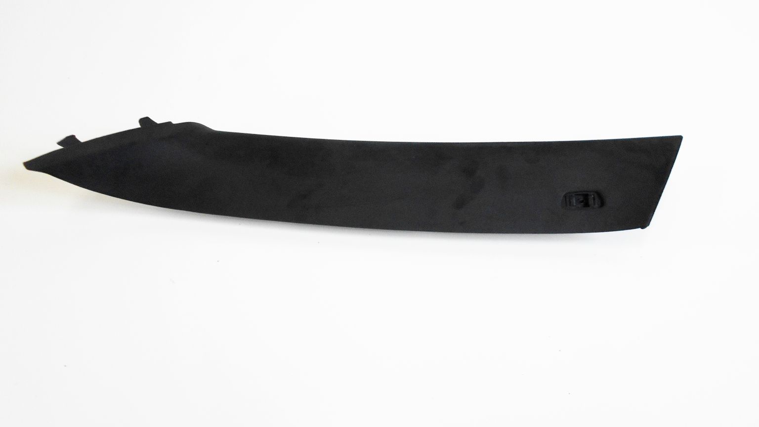 51438061375 - Накладка стойки BMW X6 F16 E86 ALKANTARA