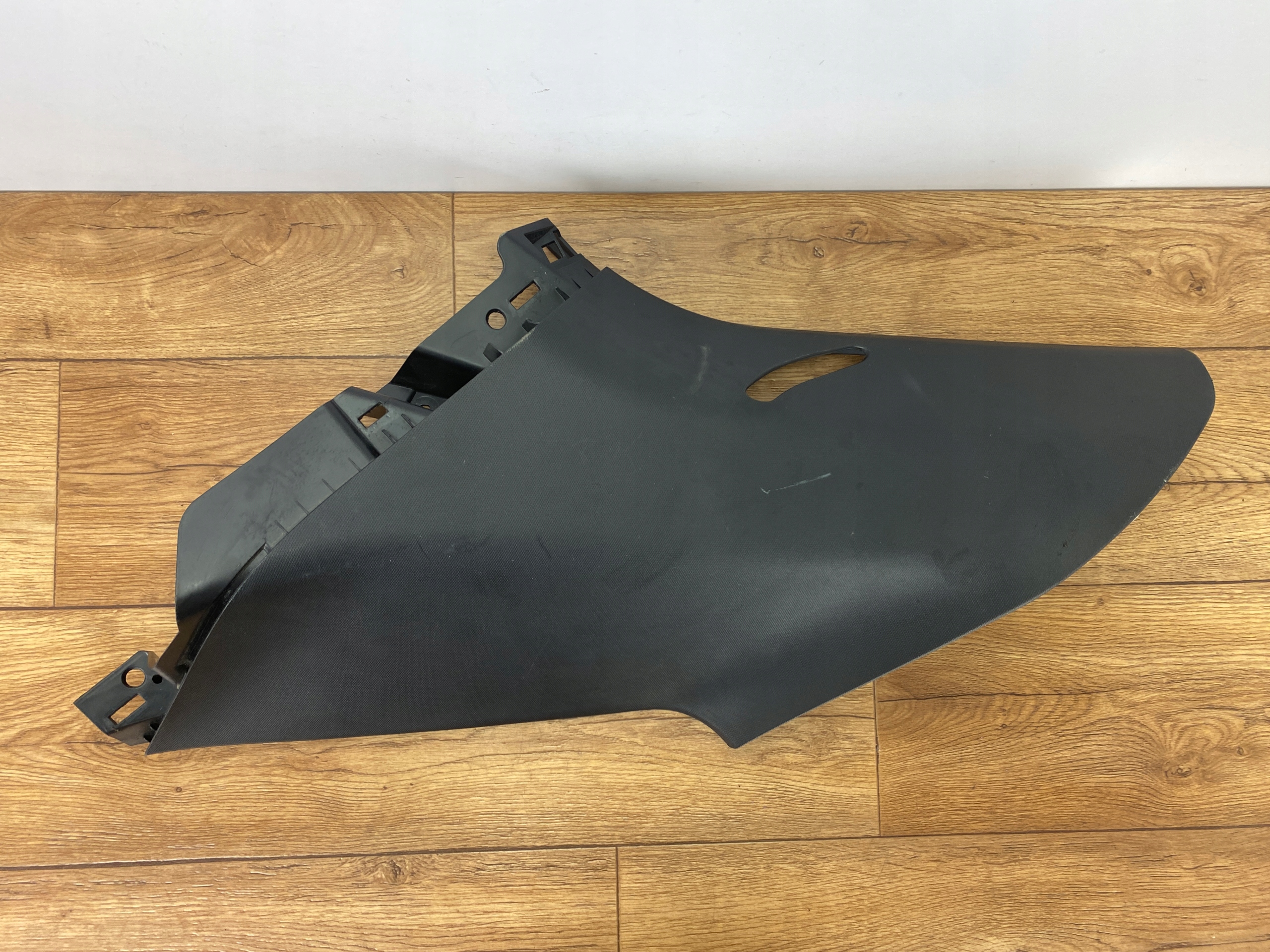 Blende Abdeckung slupka hinten rechts heck Ford Explorer MK6 2020+ USA