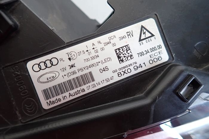 AUDI A1 XENON LED 10- reflektor right light right for SZKLO OSPRZET