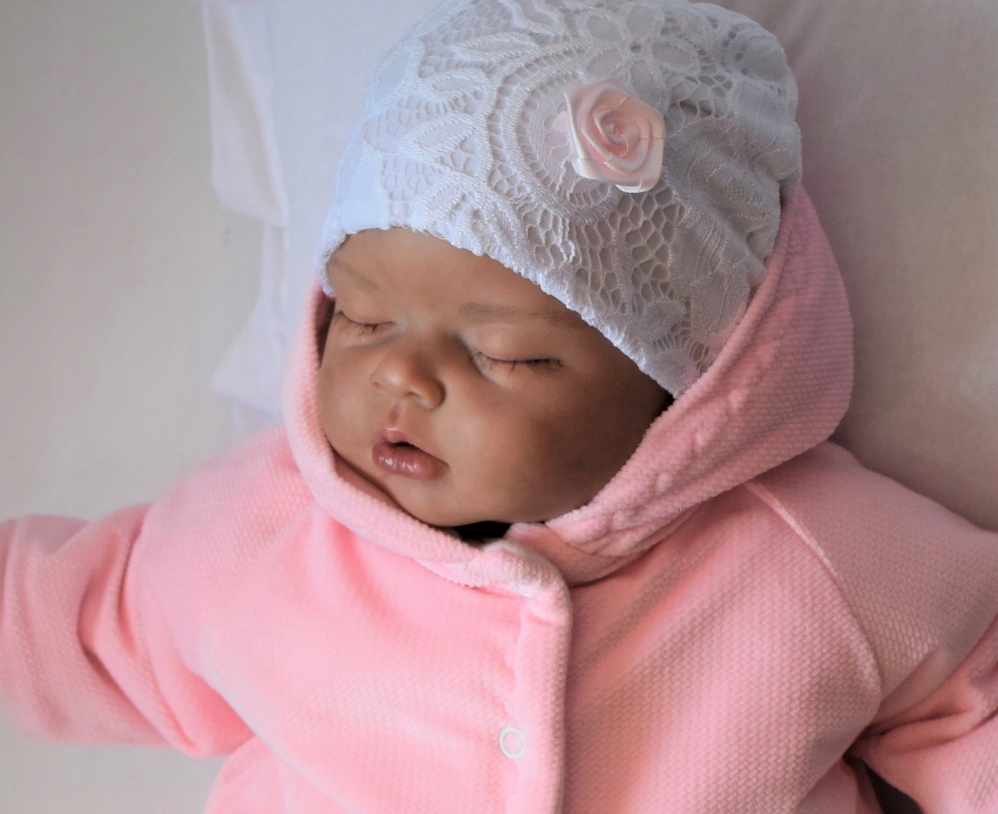 Koronkowa CZAPECZKA do CHRZTU na Bawełnie 80/86 Rozmiar 42-48 cm