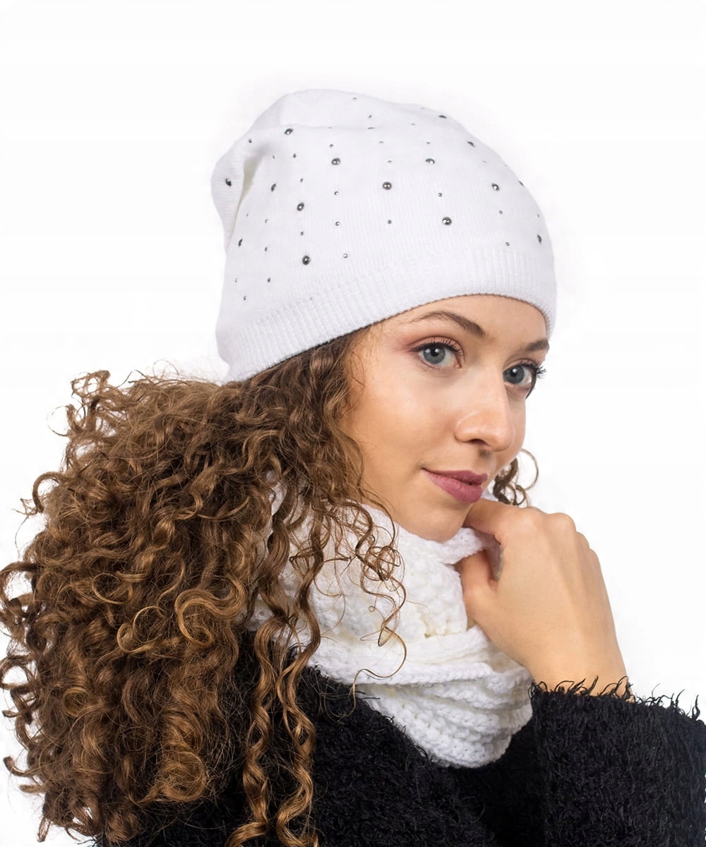 

Komplet Damski Czapka Beanie z cekinami Komin