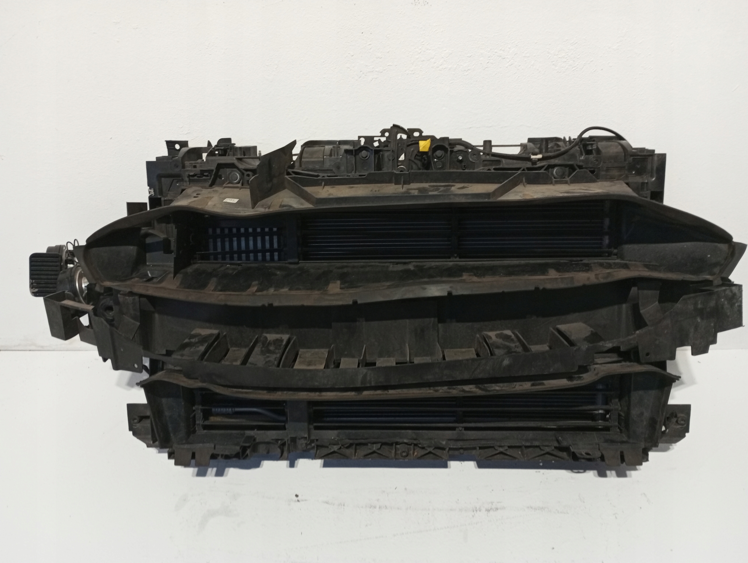 support panel for radiators radiator FORD FIESTA MK8 1.0i