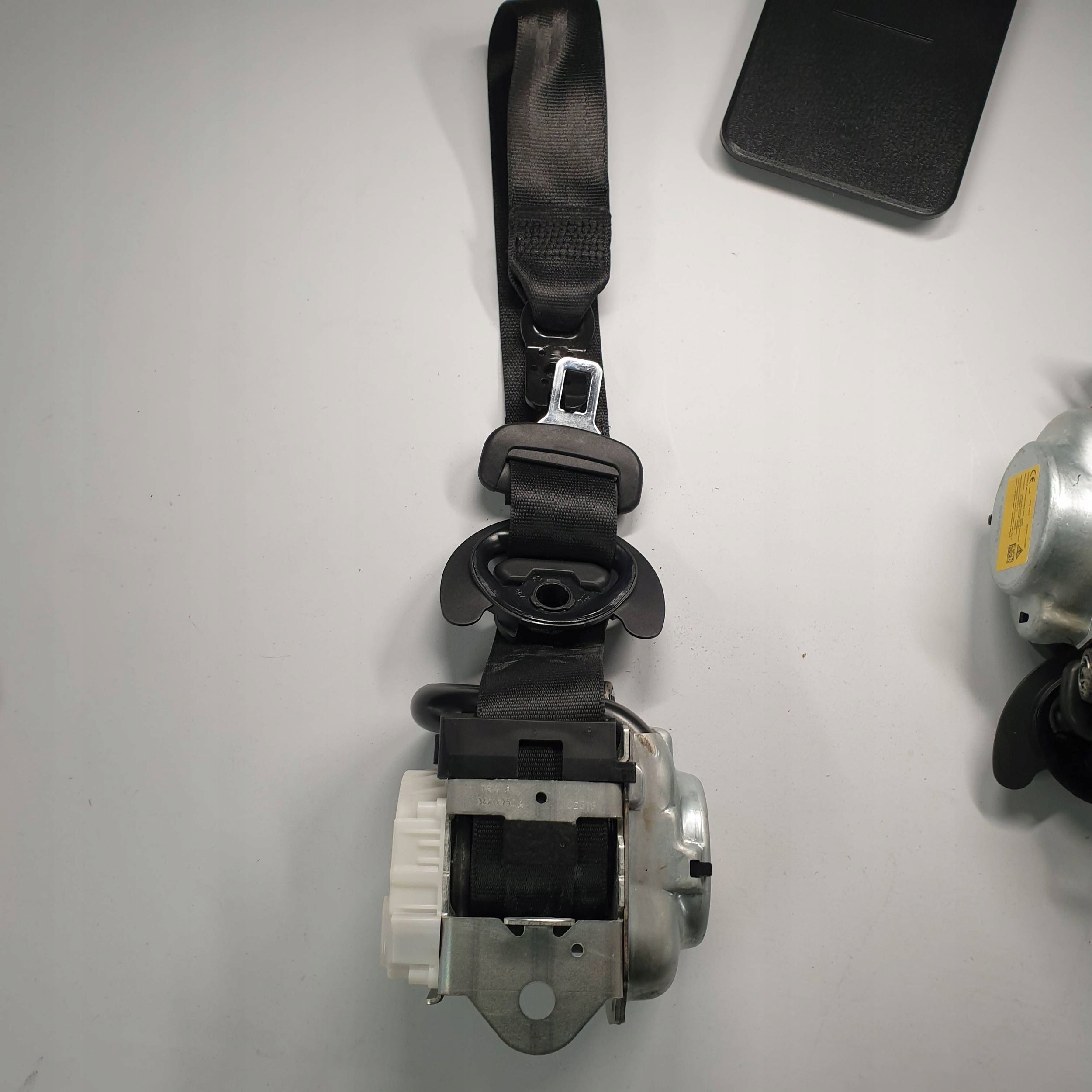 Audi Q7 SQ7 II 4M ремень безопасности задний 4M0857806E