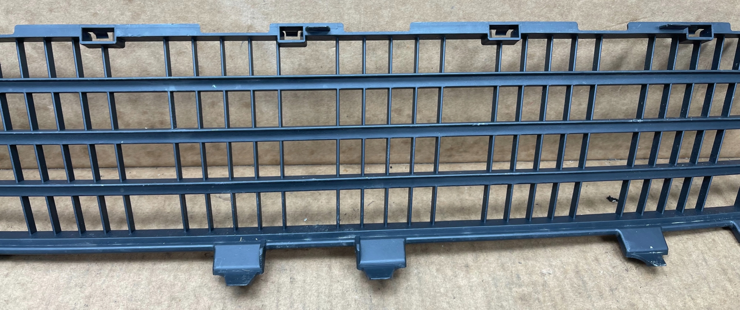 RENAULT CLIO 3 III RS grid of a bumper front central 2006236