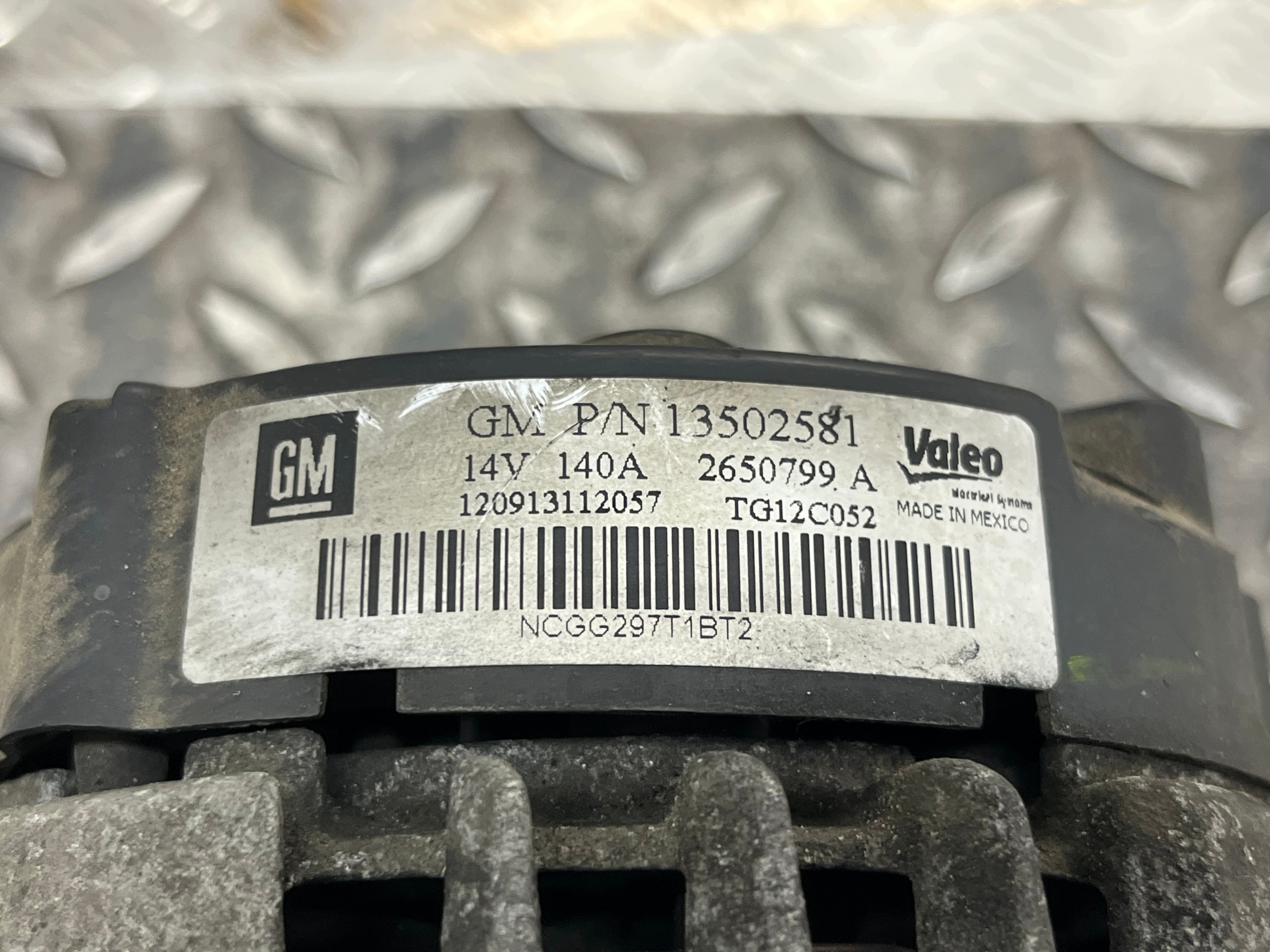 ALTERNATOR OPEL INSIGNIA 13502581