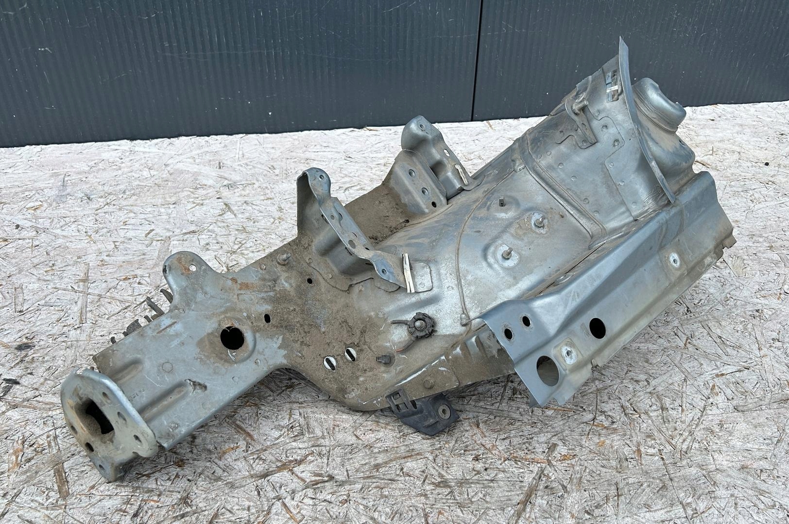 quarter FARTUCH left front VW PASSAT B7 10-14