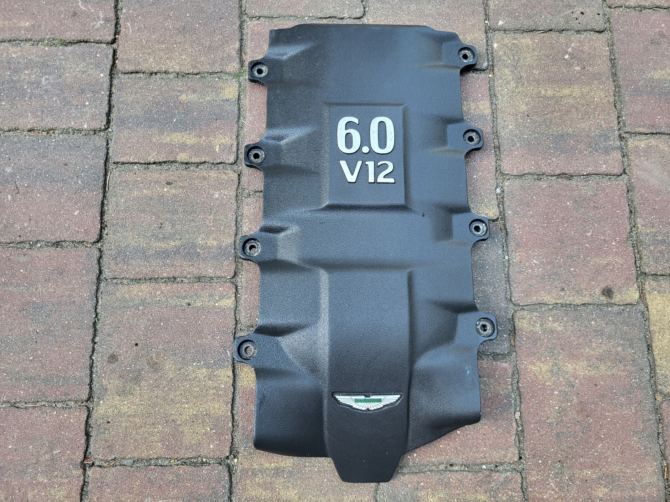 fedél motorfedél ASTON MARTIN DB9 6.0 V12