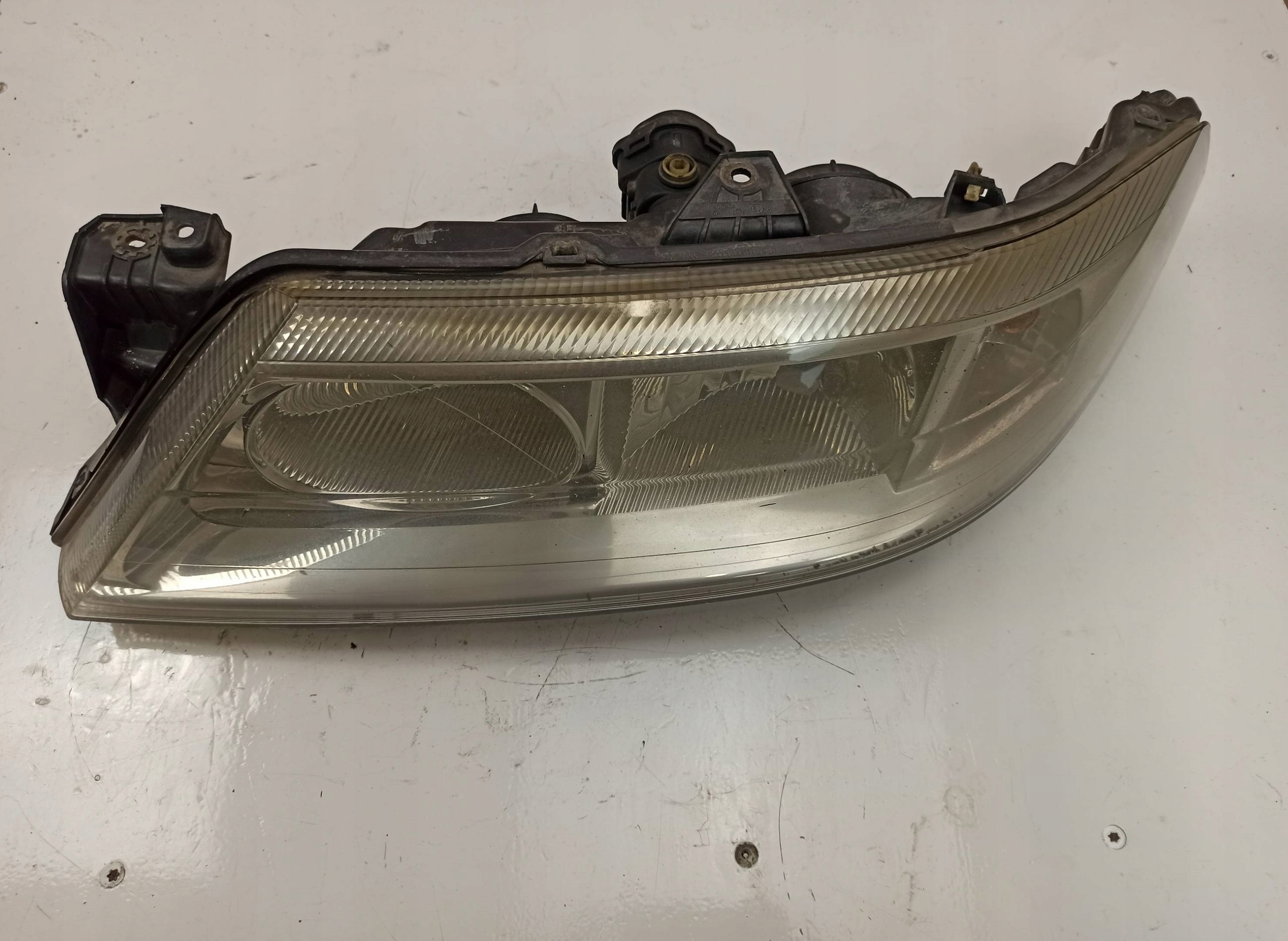LAMPA LEWA PRZEDNIA RENAULT LAGUNA GRANDTOUR