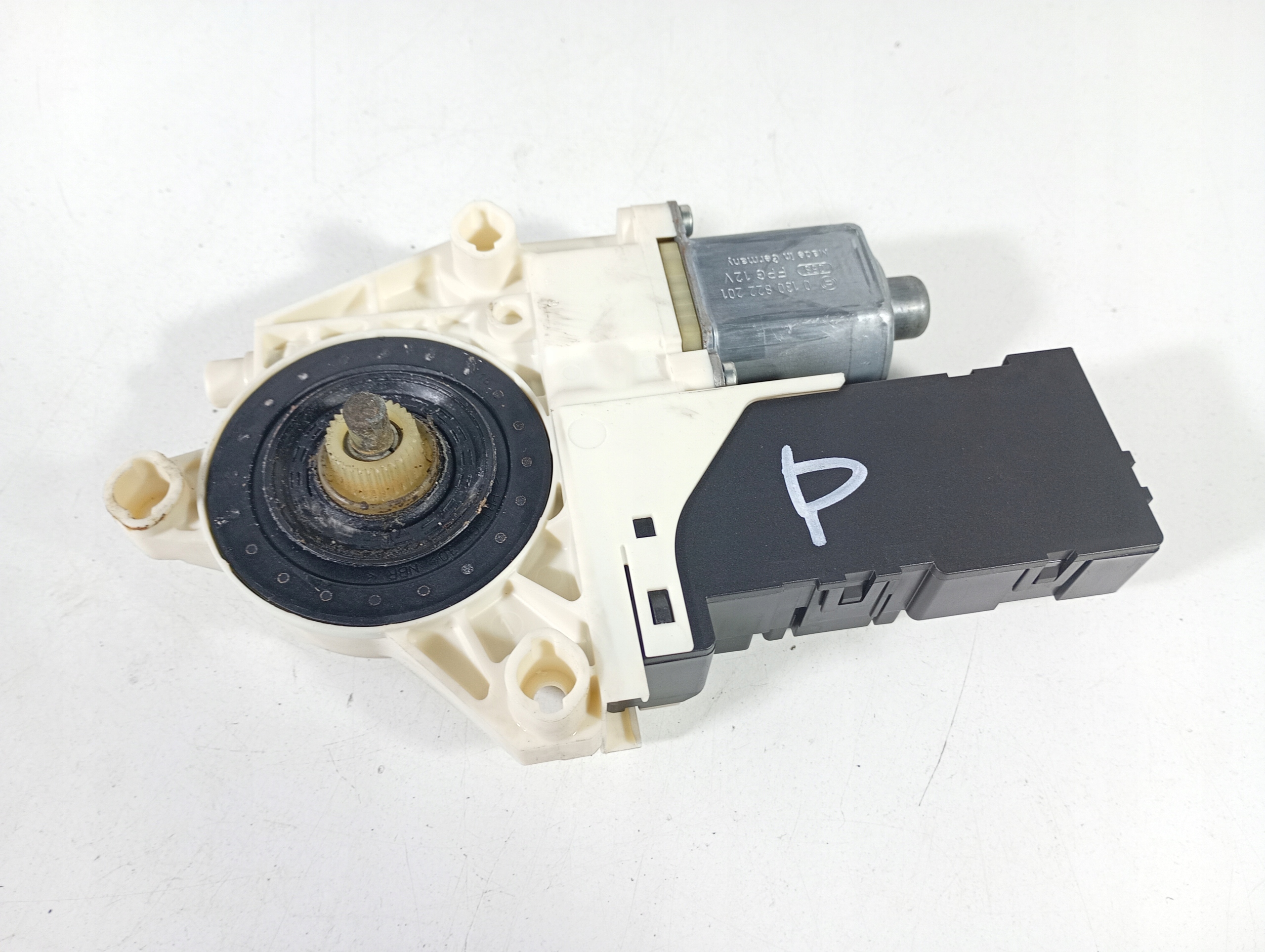 PEUGEOT 407 04-11 engine mini motor windows right front OE 9663036380