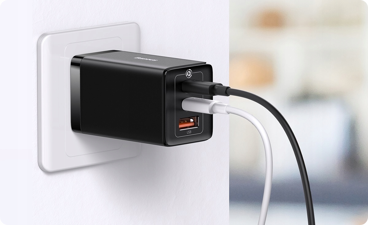 BASEUS SZYBKA ŁADOWARKA SIECIOWA ZASILACZ 3x USB USB-C 65W PD QC 4.0 KABEL Złącza USB typ C USB