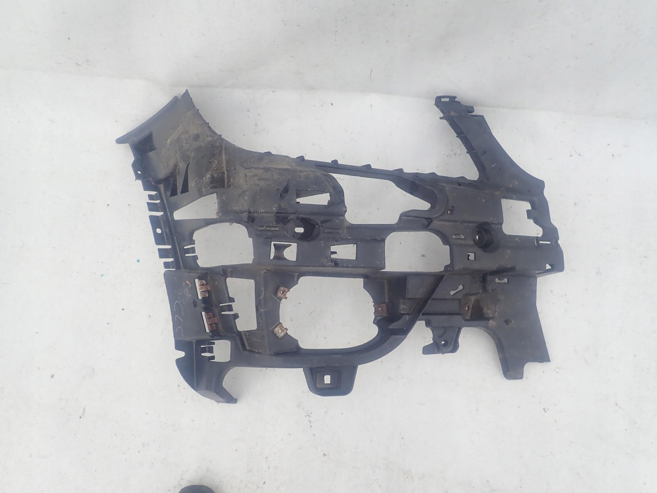 MERCEDES CLC W203 bumper bracket right front