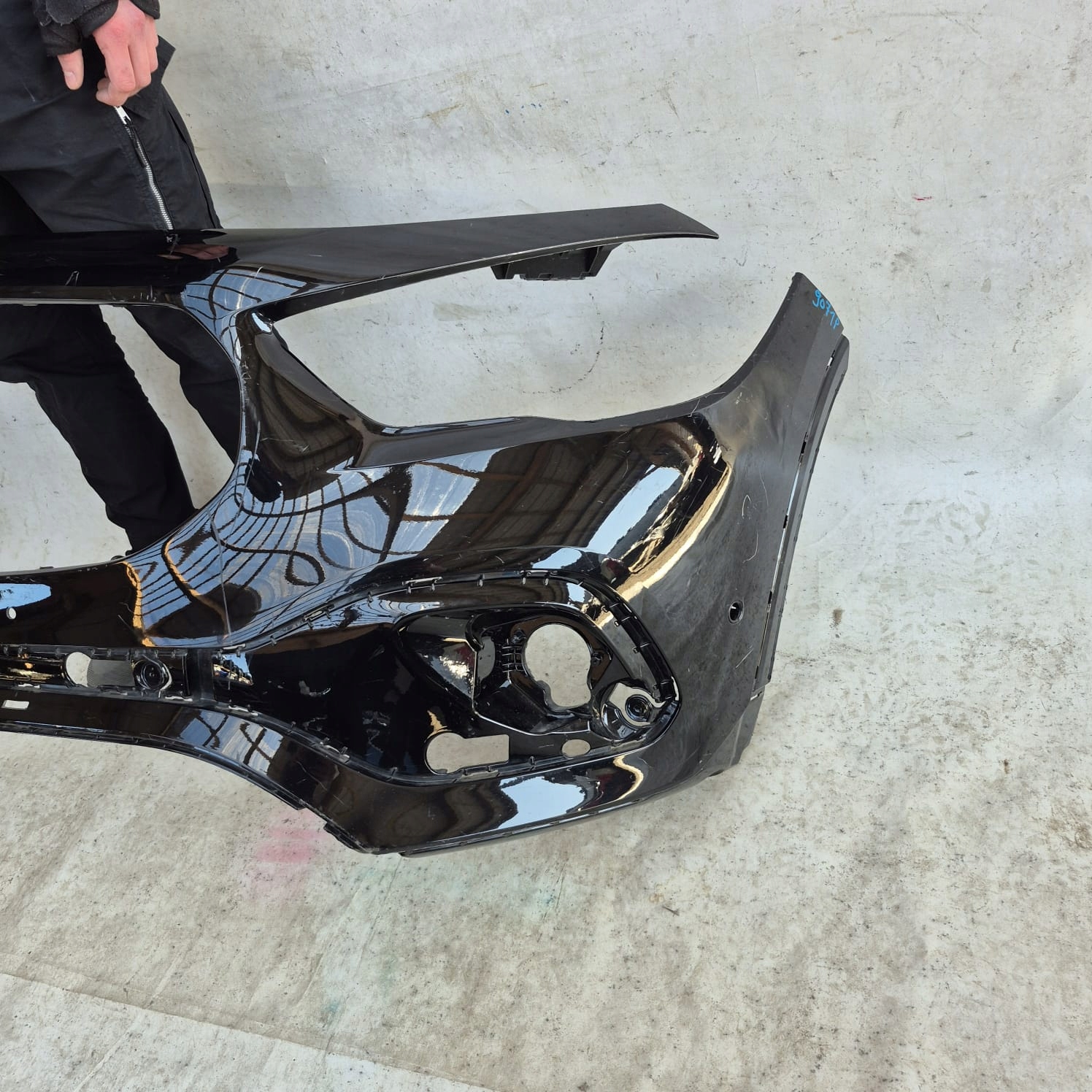 MERCEDES GLA II 2 H247 19-23 bumper front front PDC