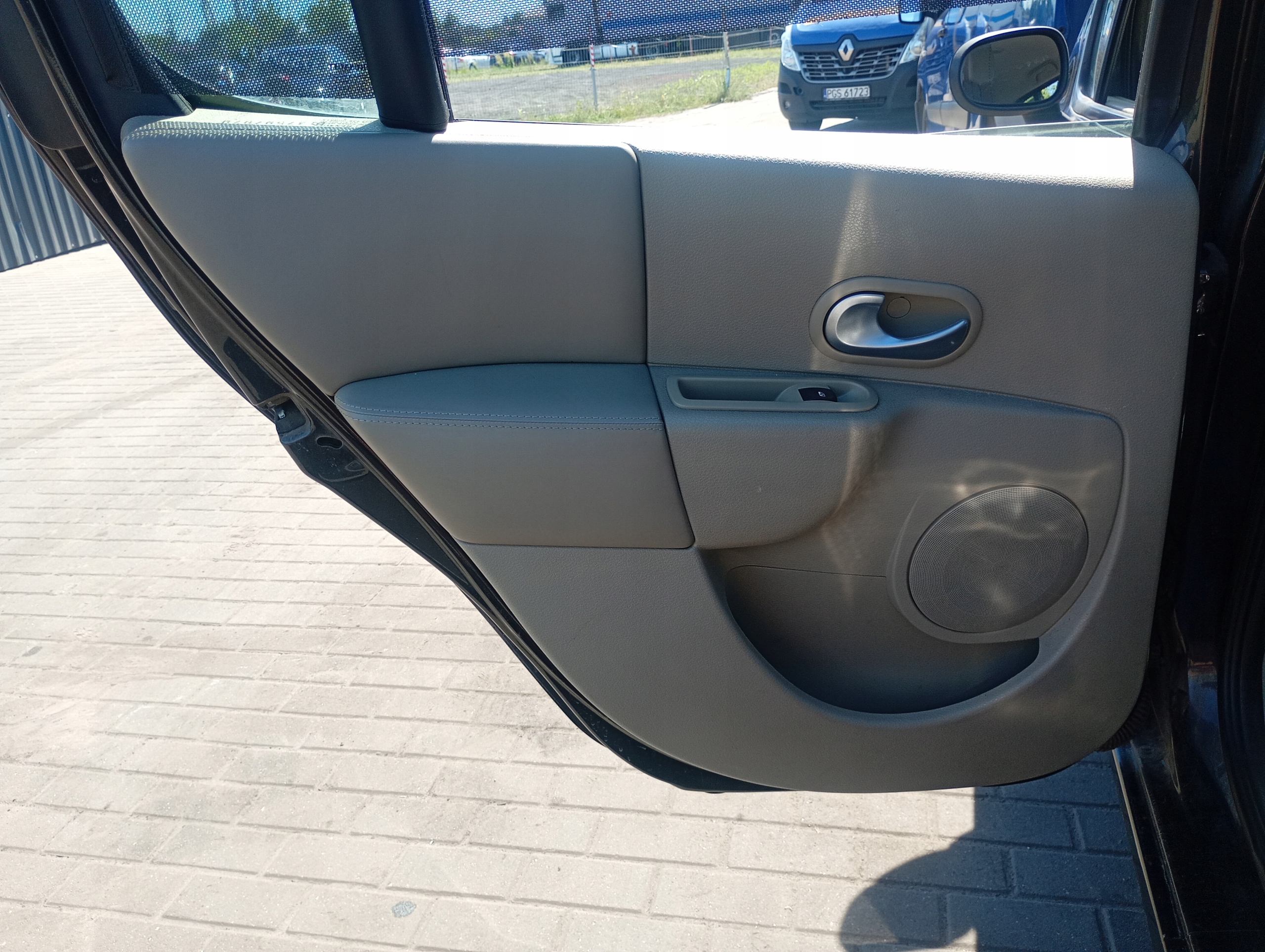 upholstery side left rear part Renault Modus 1 and 04-13