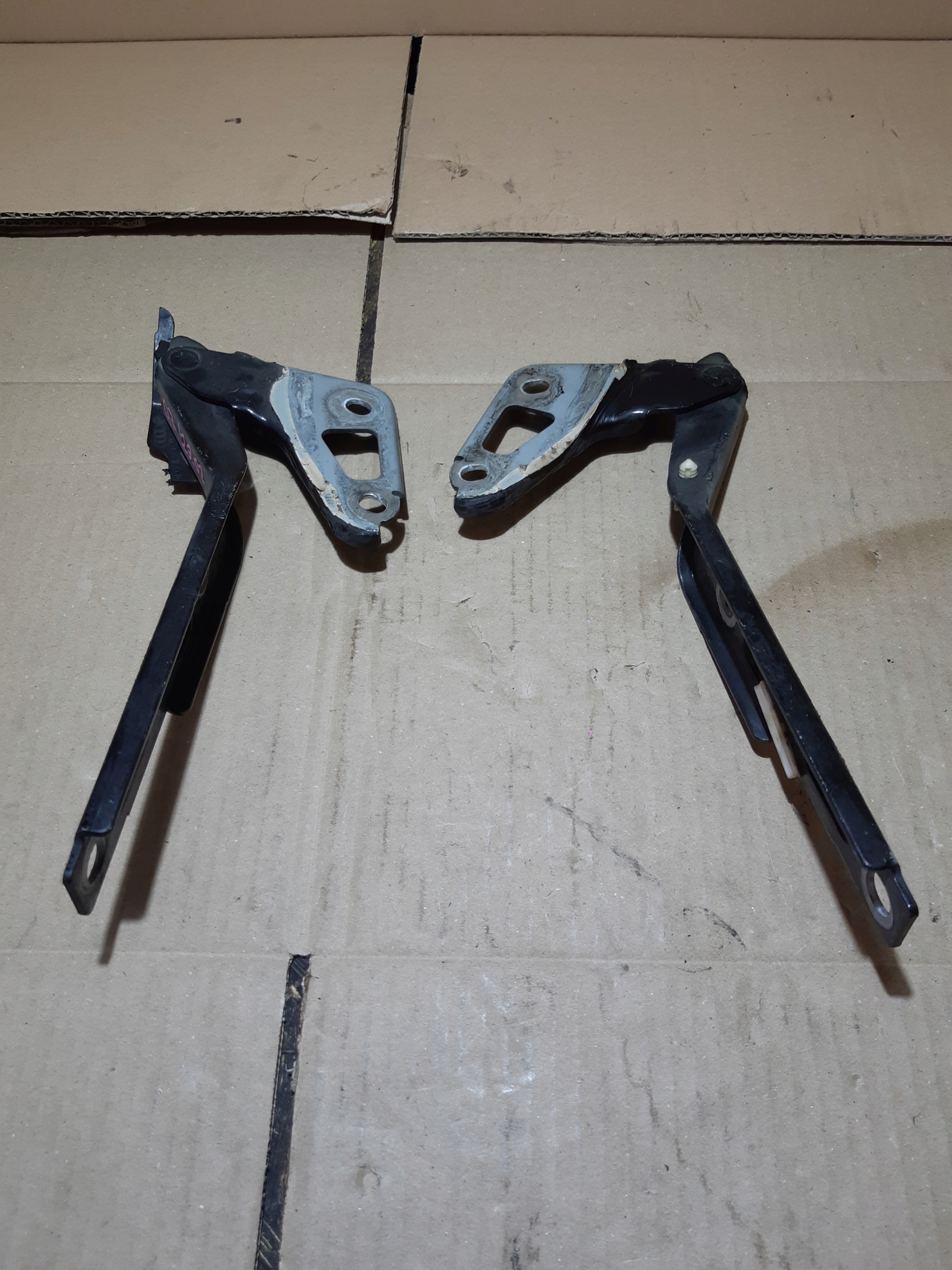 AUDI Q7 4L bonnet hinges KPL 4L0823302 4L0823301