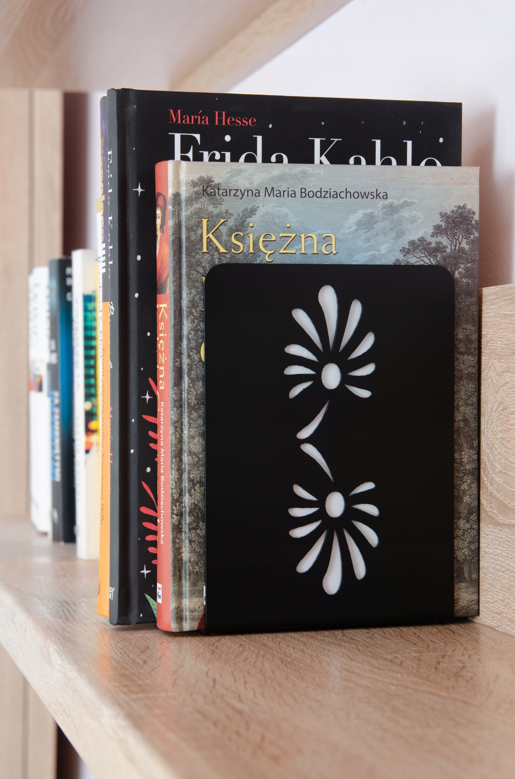 Podpórka do książek KWIATY Marka inna