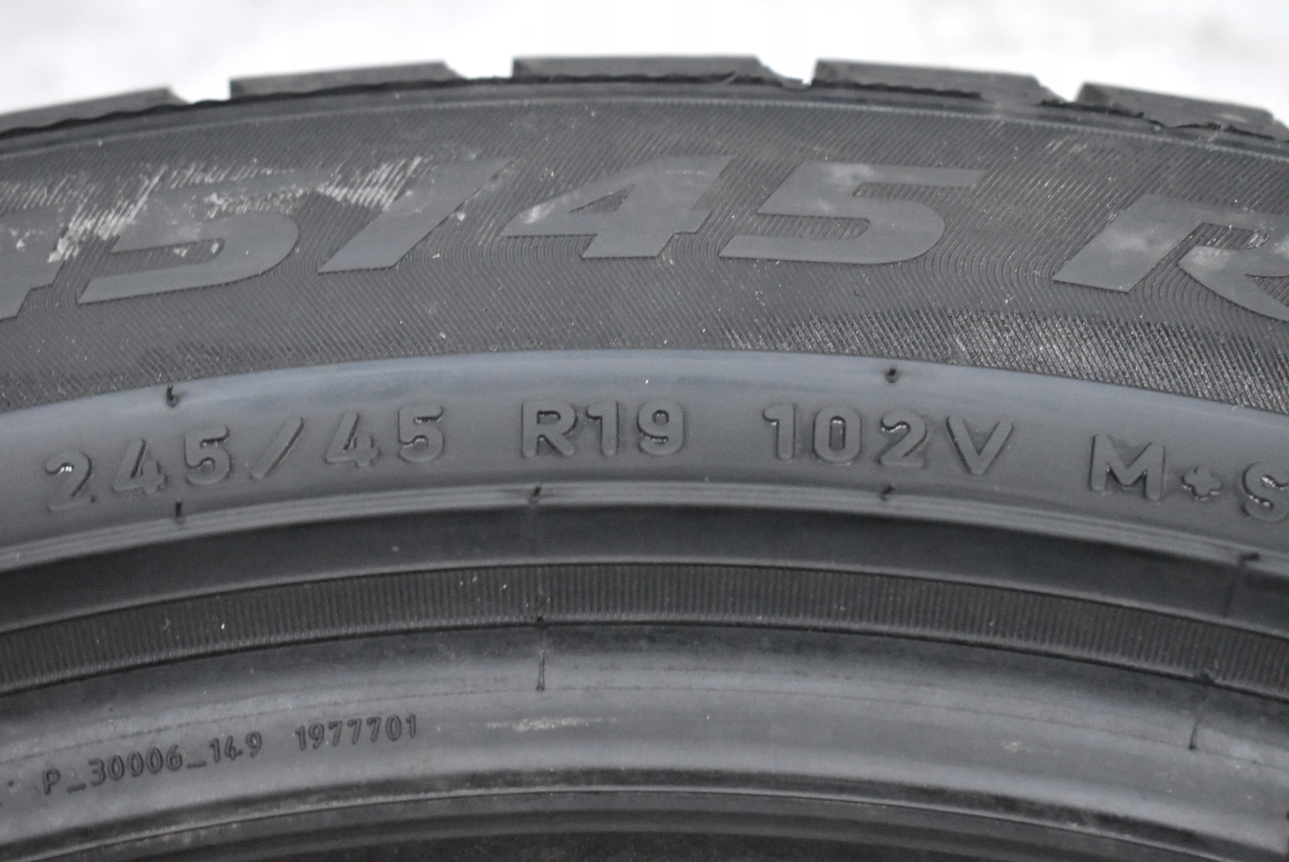 OPONA PIRELLI SOTTOZERO 3 WINTER 245/45/19 102V XL Marka Pirelli