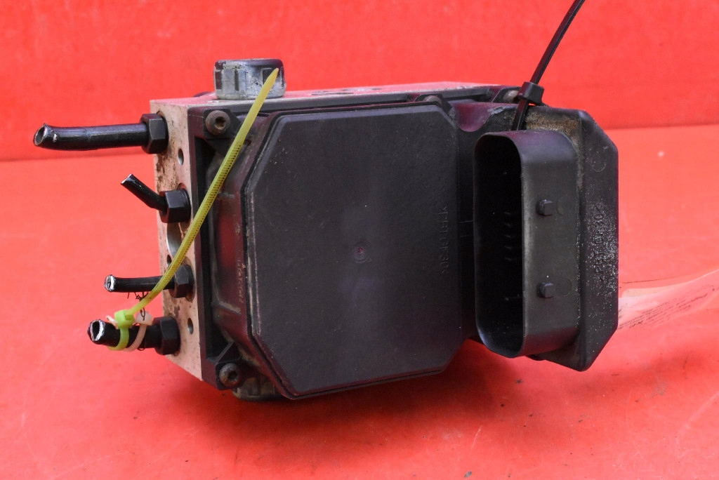 Pompa ABS 8E0614517 0265225048 AUDI A4 B6 2.0 20V 130 KM 00-05