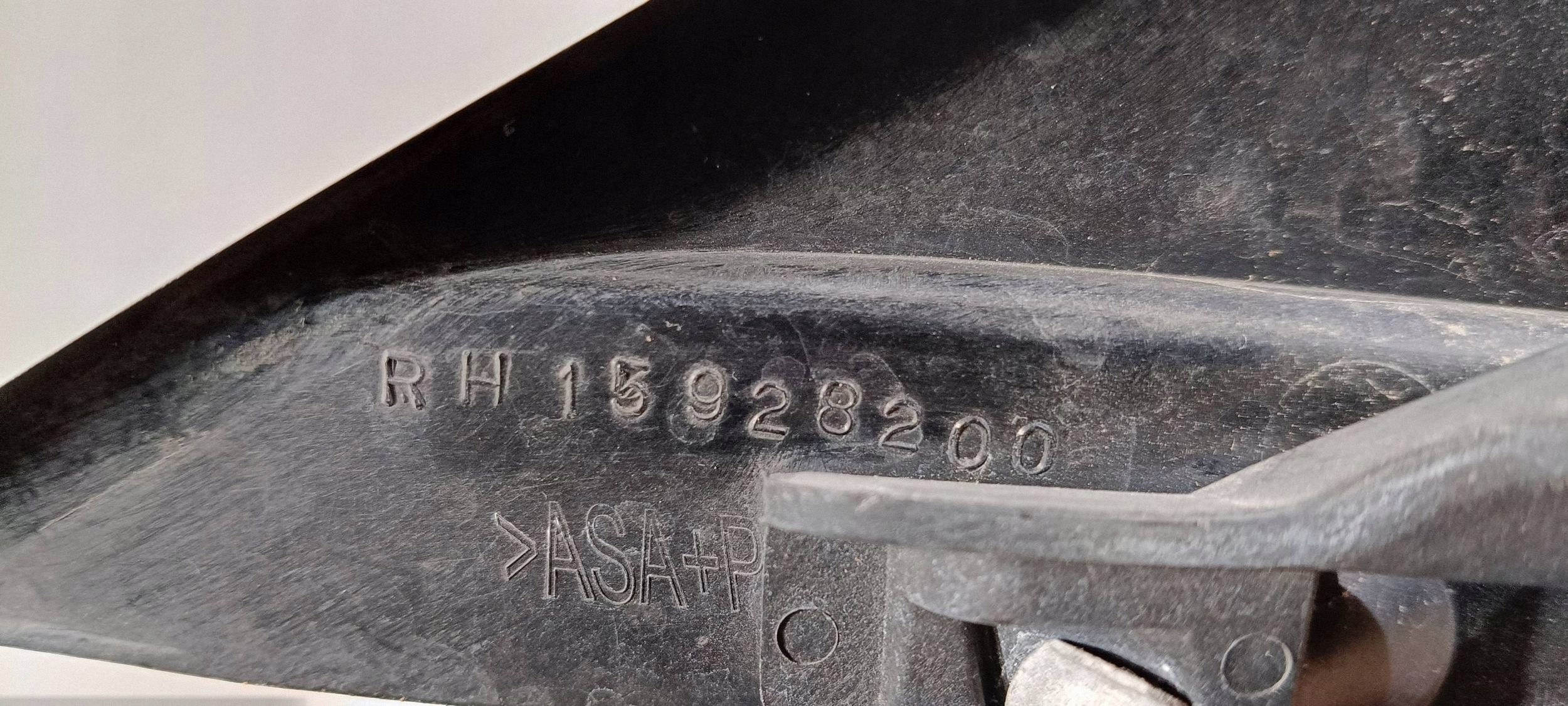 blende abdeckung blende gehäuse panel säule A rechts Chevrolet Corvette C6 2005-2013