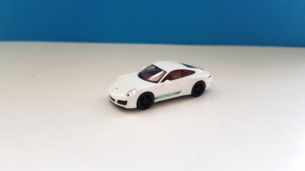 Herpa 420556 Porsche 911 Carrera 2 Coupé bílá