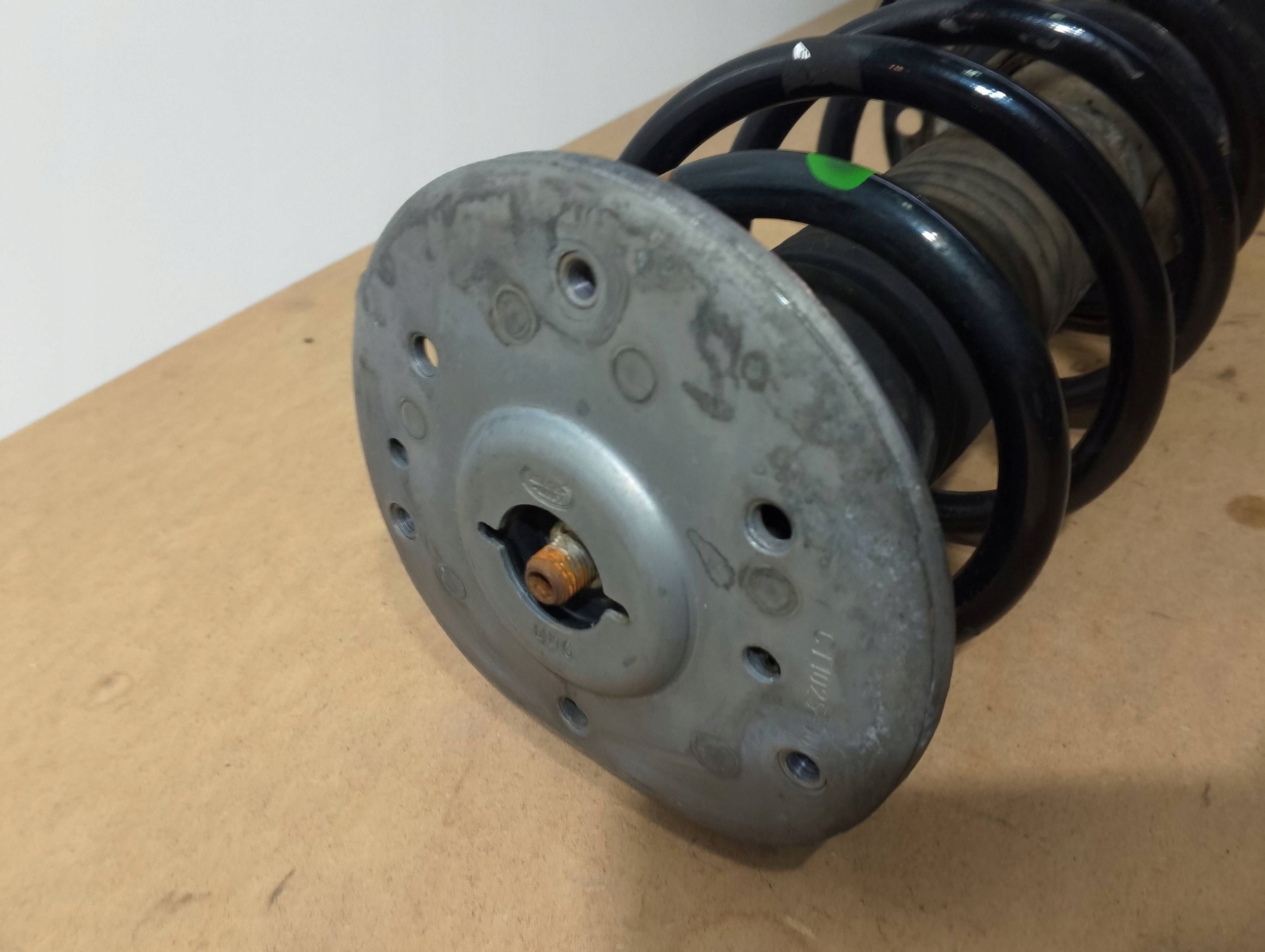 RANGE ROVER EVOQUE L550 shock absorber front left GJ32-18K001-GA (F505)