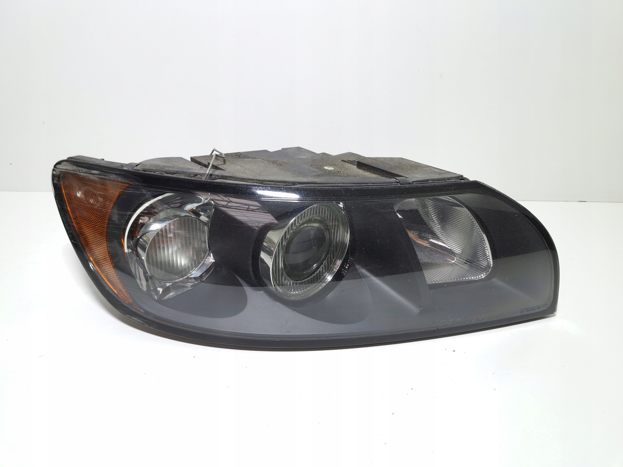 VOLVO S40 V50 LAMPA PRZOD PRZEDNIA PRAWA 30678899