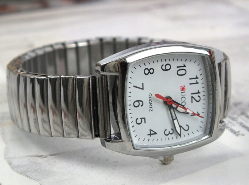 Zegarek kostka bransoletka gumka kolor srebrny/b 11349278176 - Allegro.pl