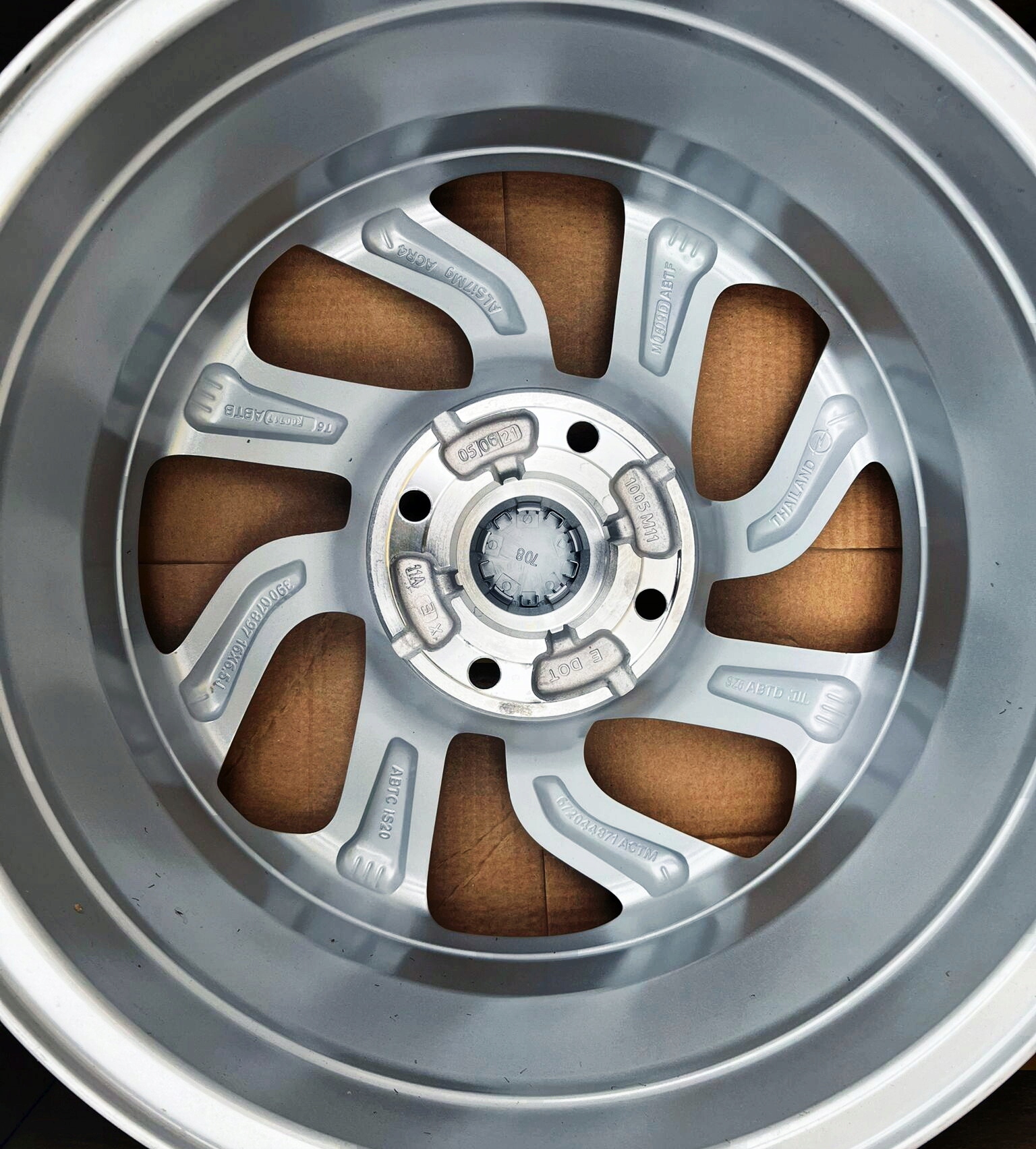 4x FELGI ALU OE OPEL CROSSLAND MOKKA II 6,5x16 4x108 ET20 Model CROSSLAND X