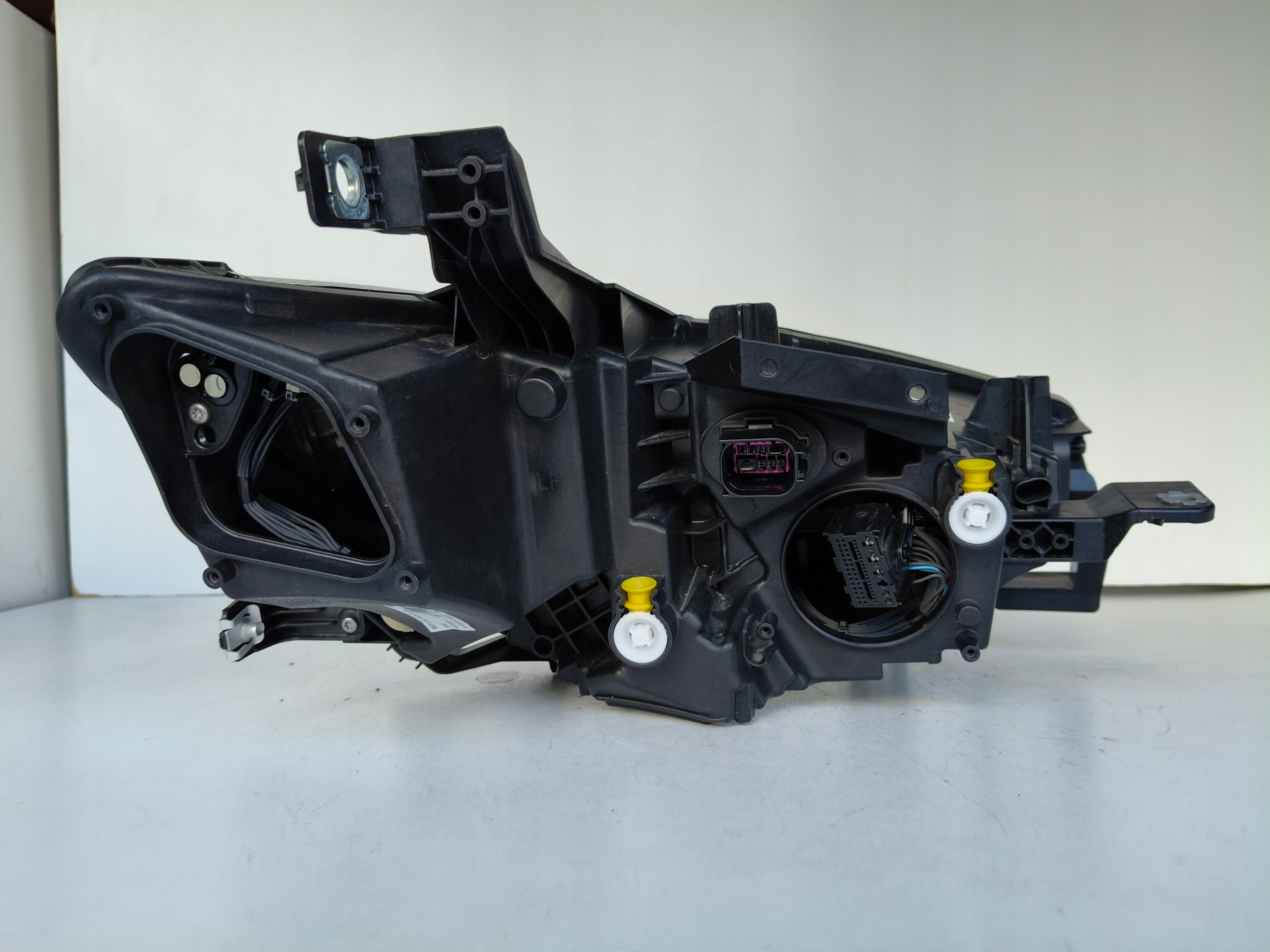 light left REFLEKTOR SEAT CUPRA BORN 10E 21- FULL LED