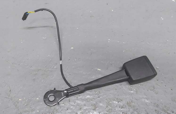 AUDI A6 C8 ZAPINKA PASA BEZPIECZEŃSTWA LEWY PRZÓD