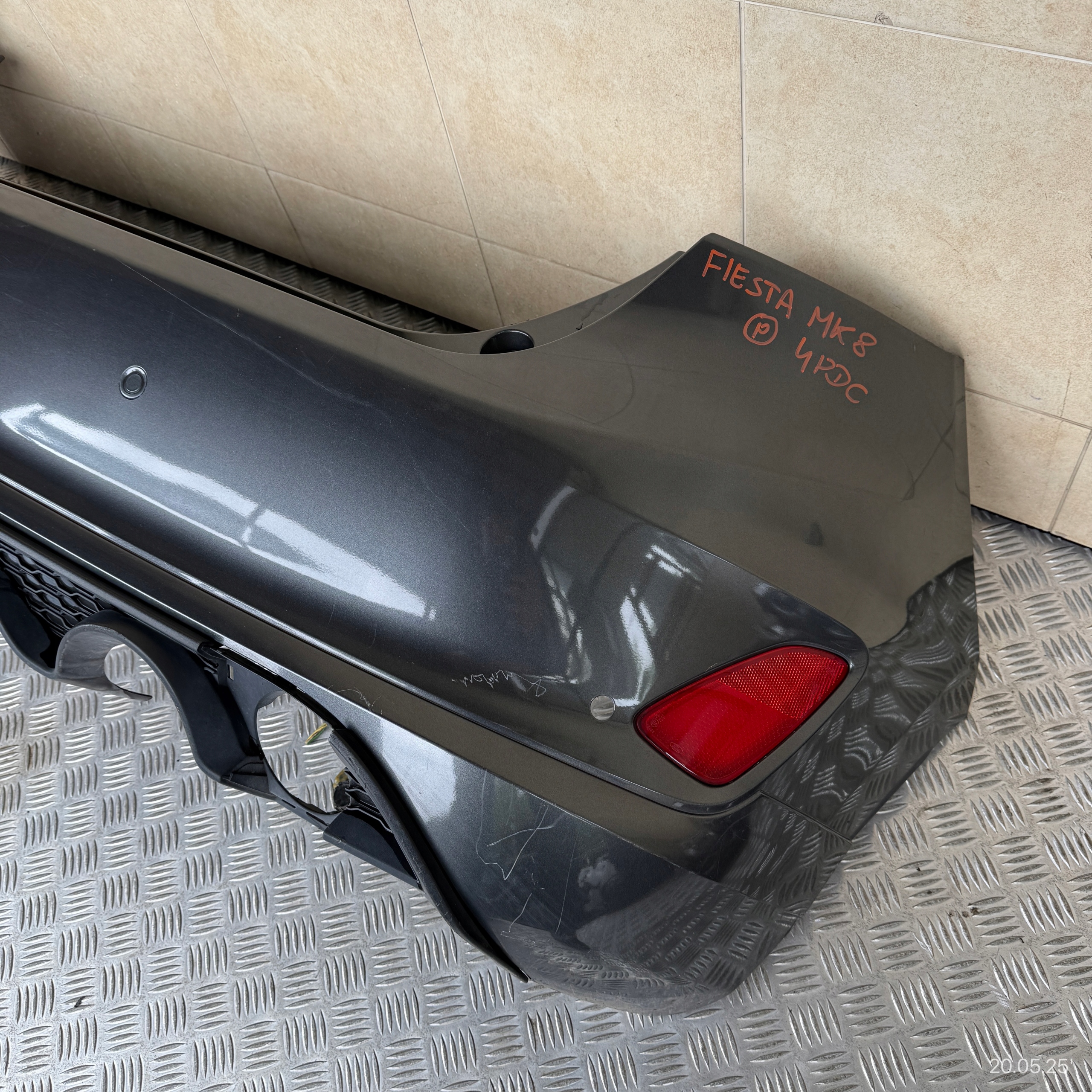 bumper rear complete FORD FIESTA ST-LINE MK8 2019 ROK 4 PDC