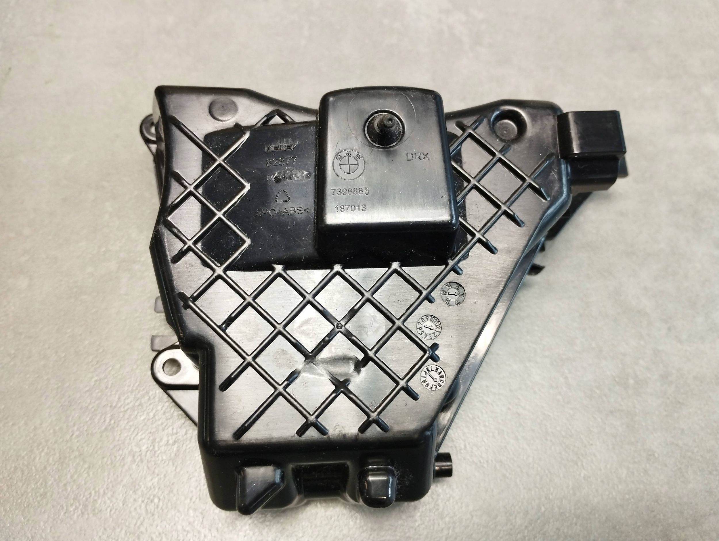 BMW 7 G11 ashtray door left rear part 7398885