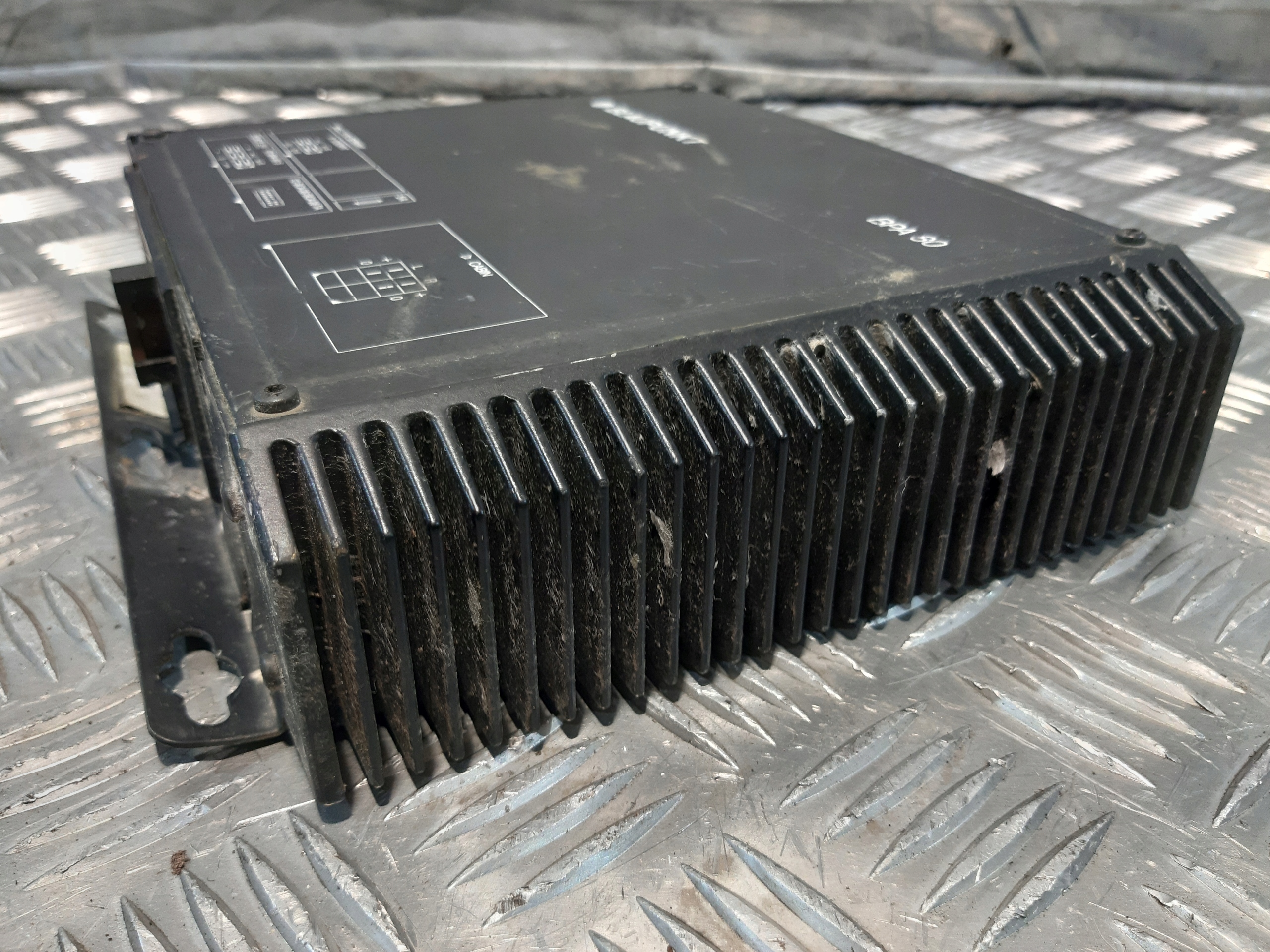 amplifier AUDIO BLAUPUNKT BPA 80 24V 7 607 808 010